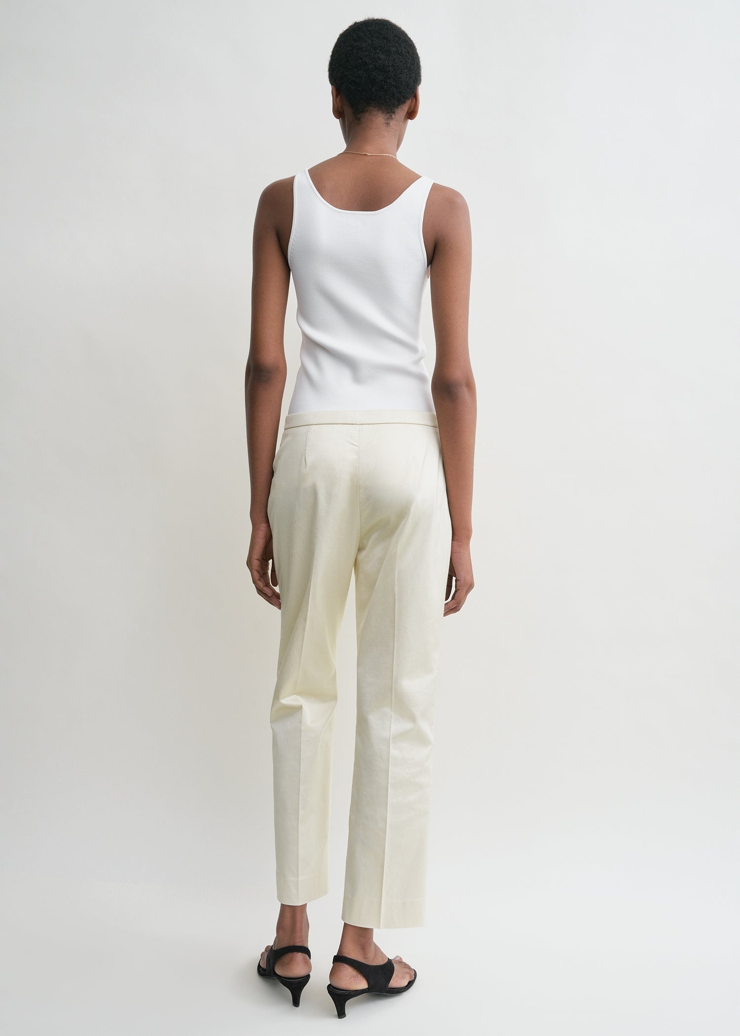 Cropped straight trousers ecru - 4