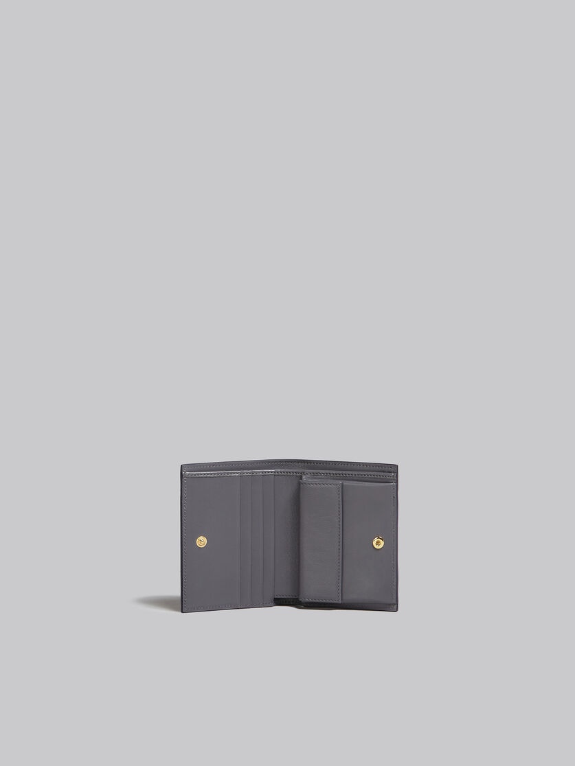 GREY AND BLACK LEATHER BI-FOLD WALLET 2