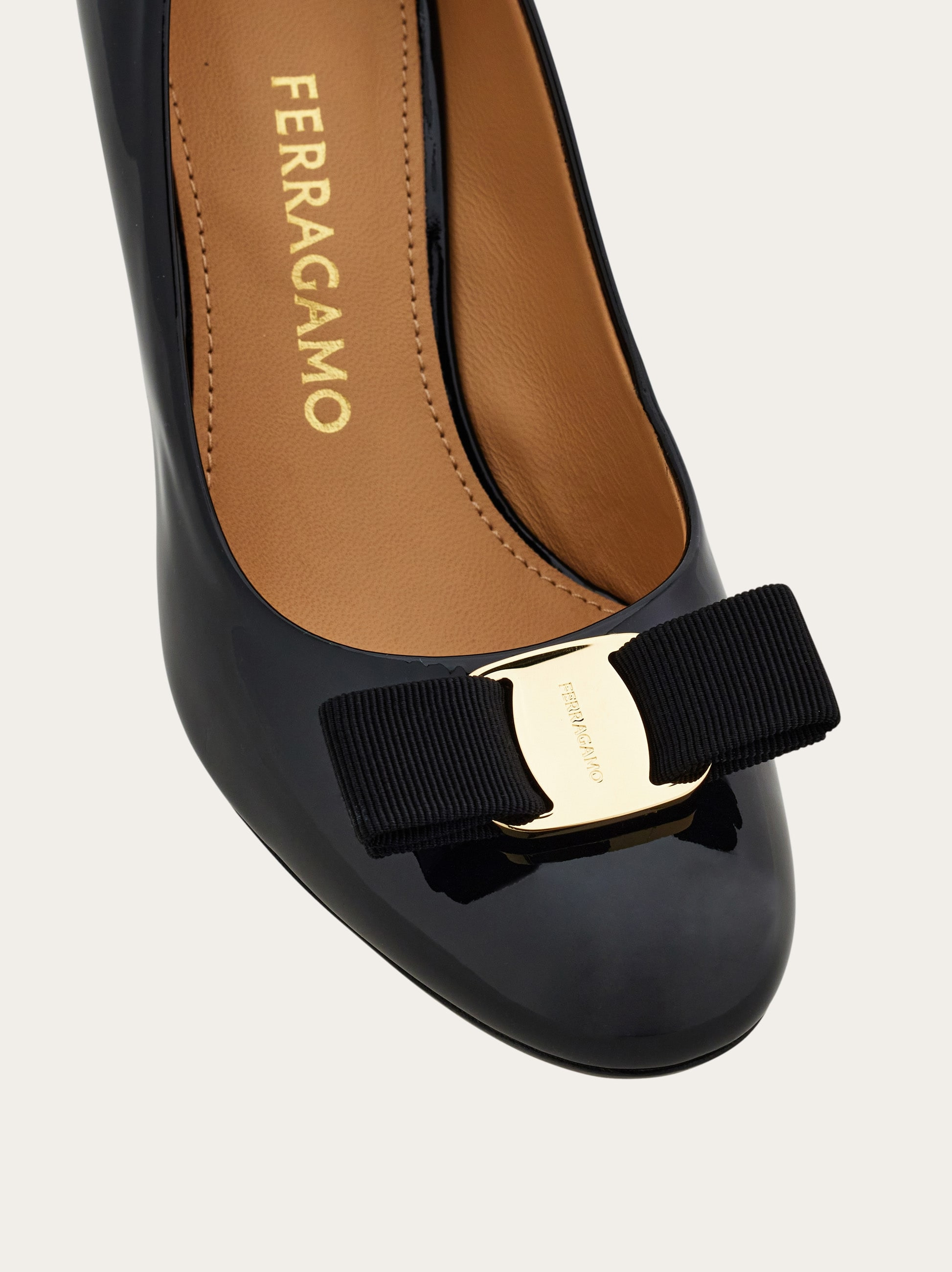 Vara bow pump shoe - 5