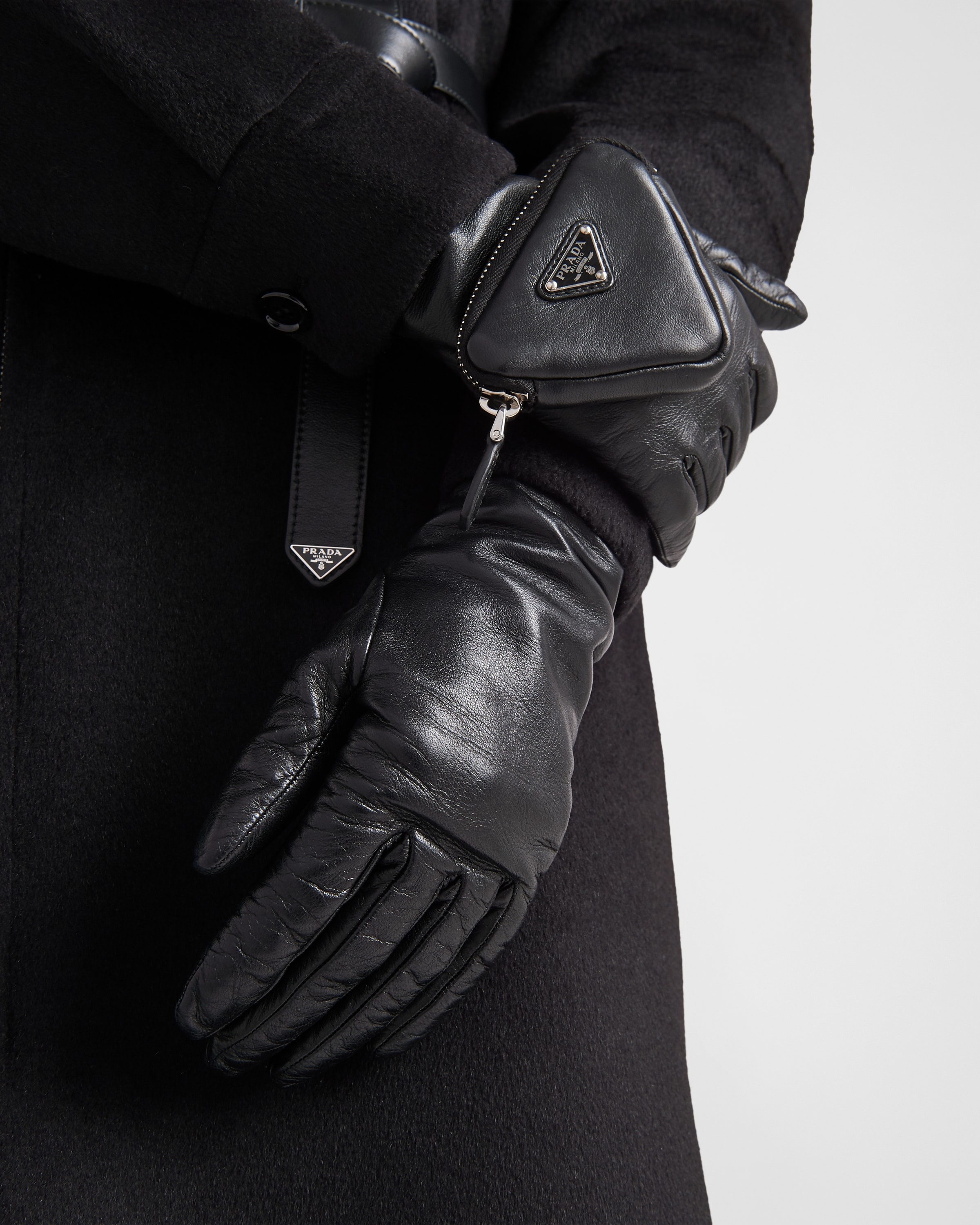 Nappa leather gloves with pouch - 2