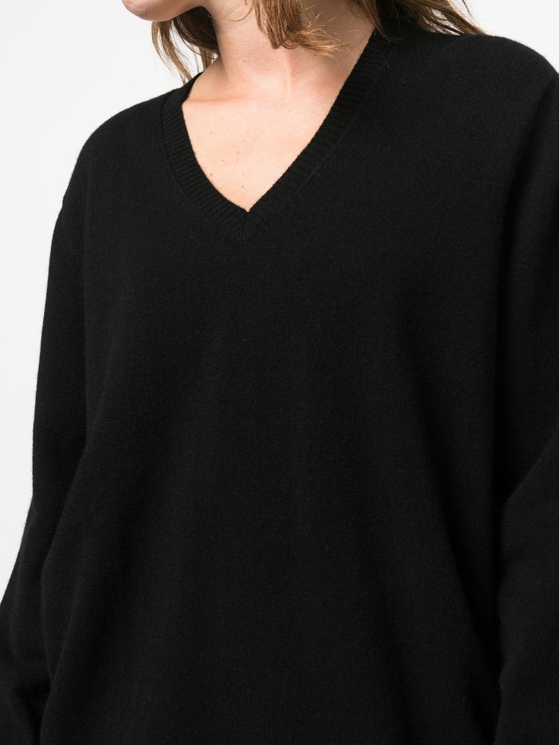 V-neck cashmere sweater 5