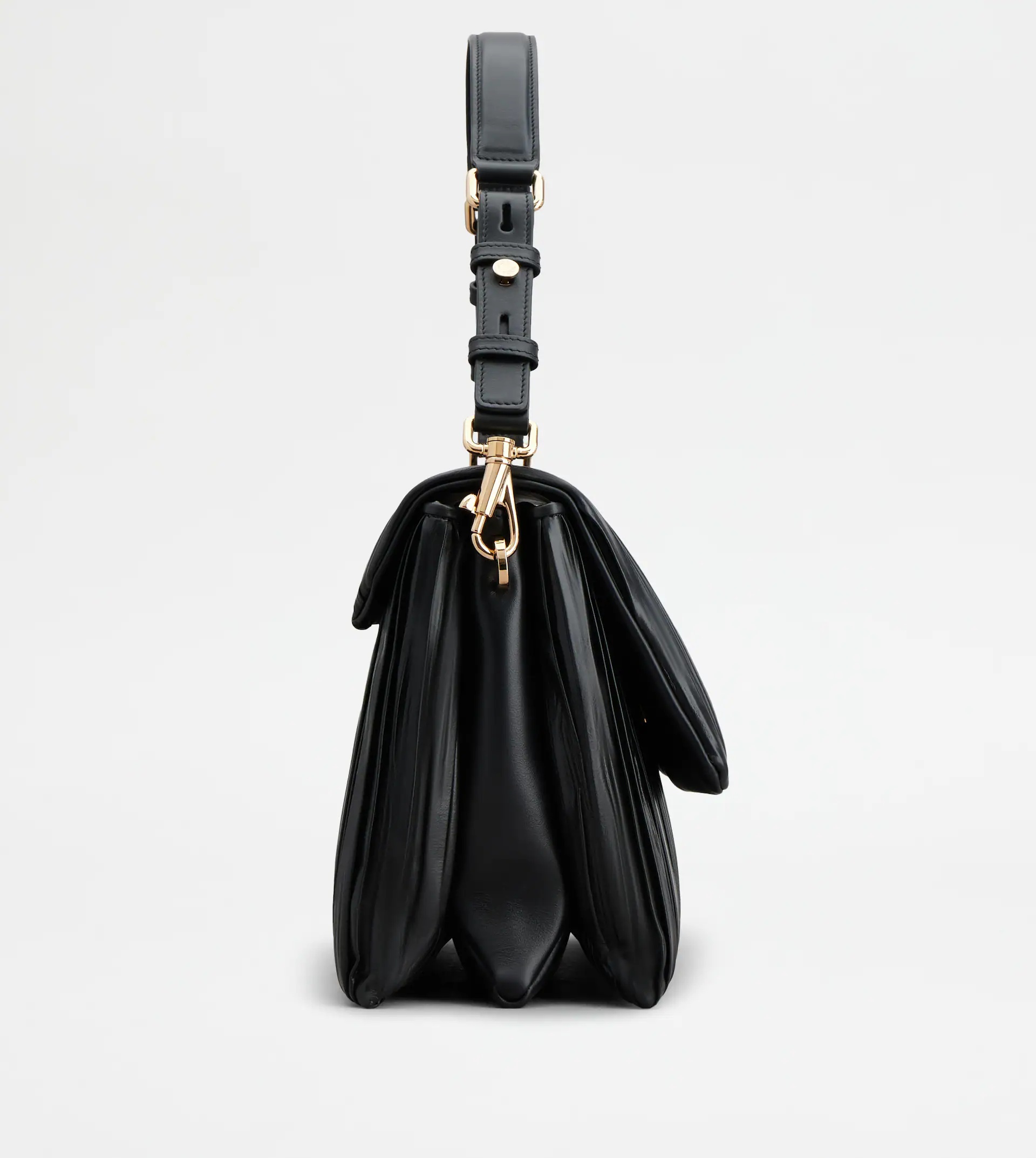 T TIMELESS FLAP BAG IN LEATHER MEDIUM - BLACK - 5