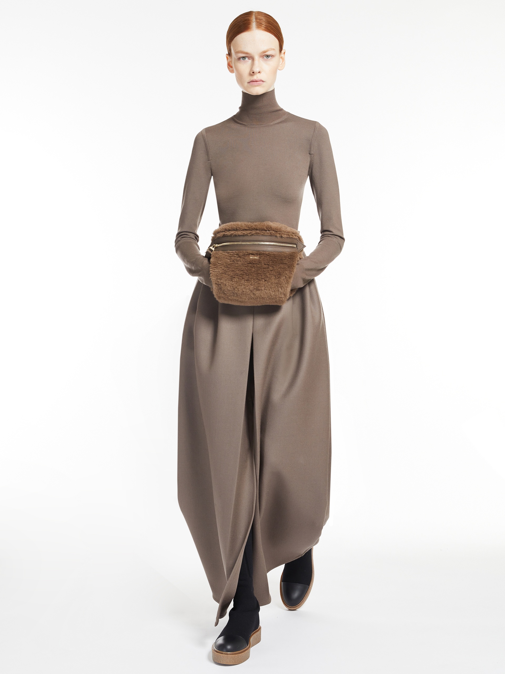 BANAN2 Belt bag in Teddy fabric - 6