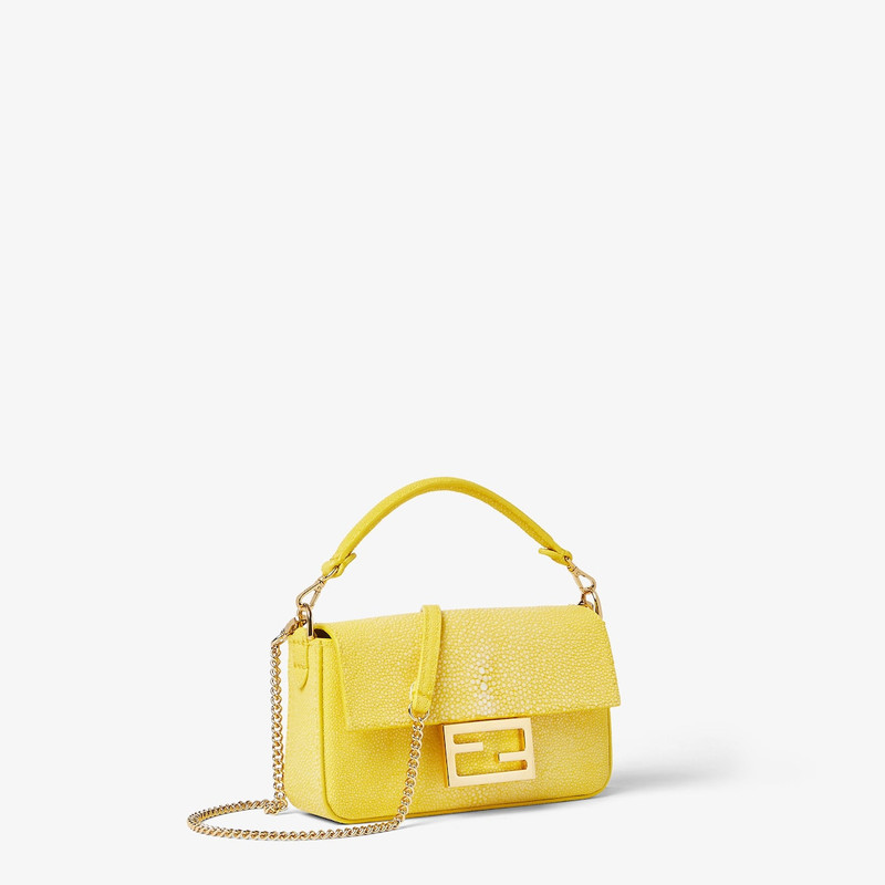 Baguette® Mini Broom yellow stingray bag 2