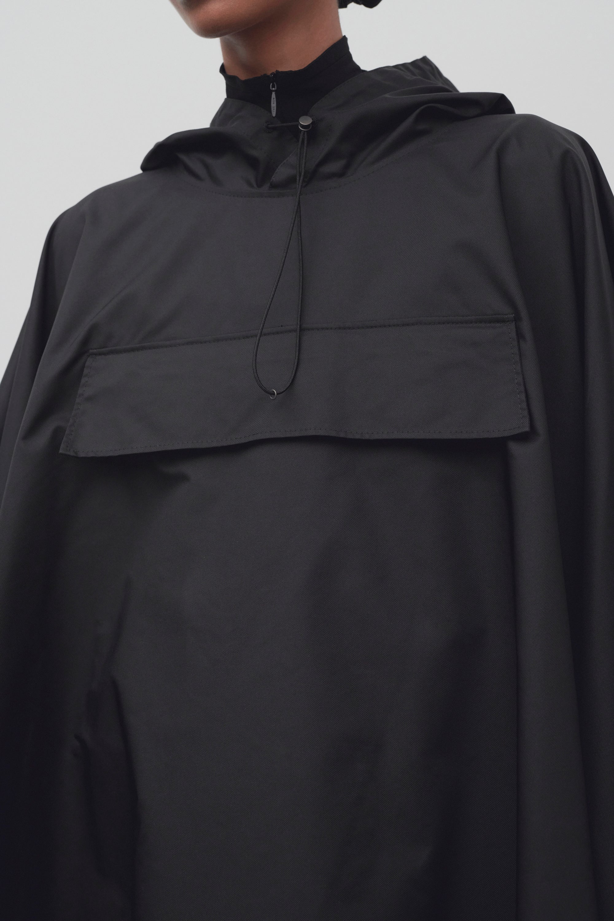 Rian Coat in Nylon - 6
