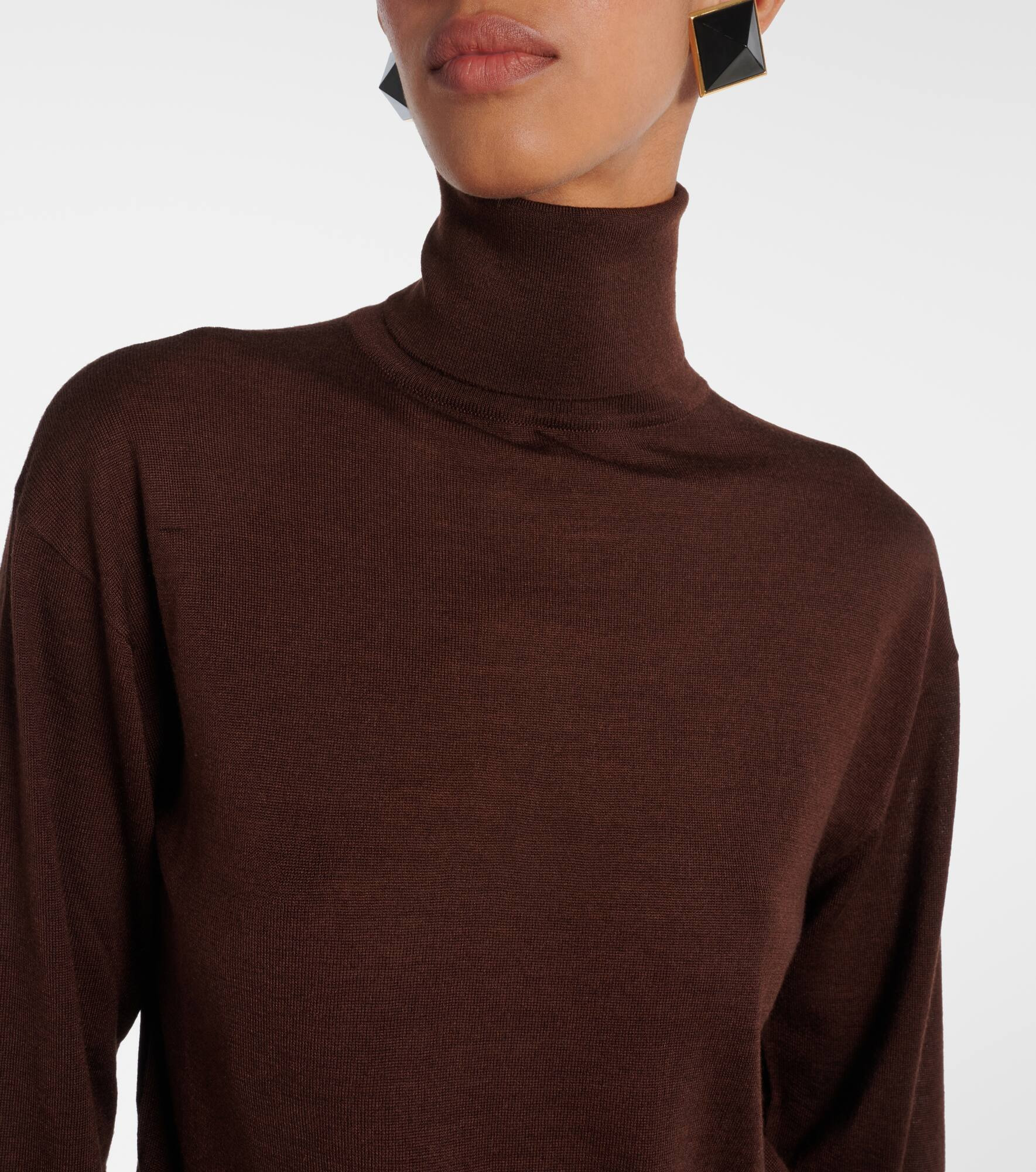 Cashmere, wool, and silk sweater - 4