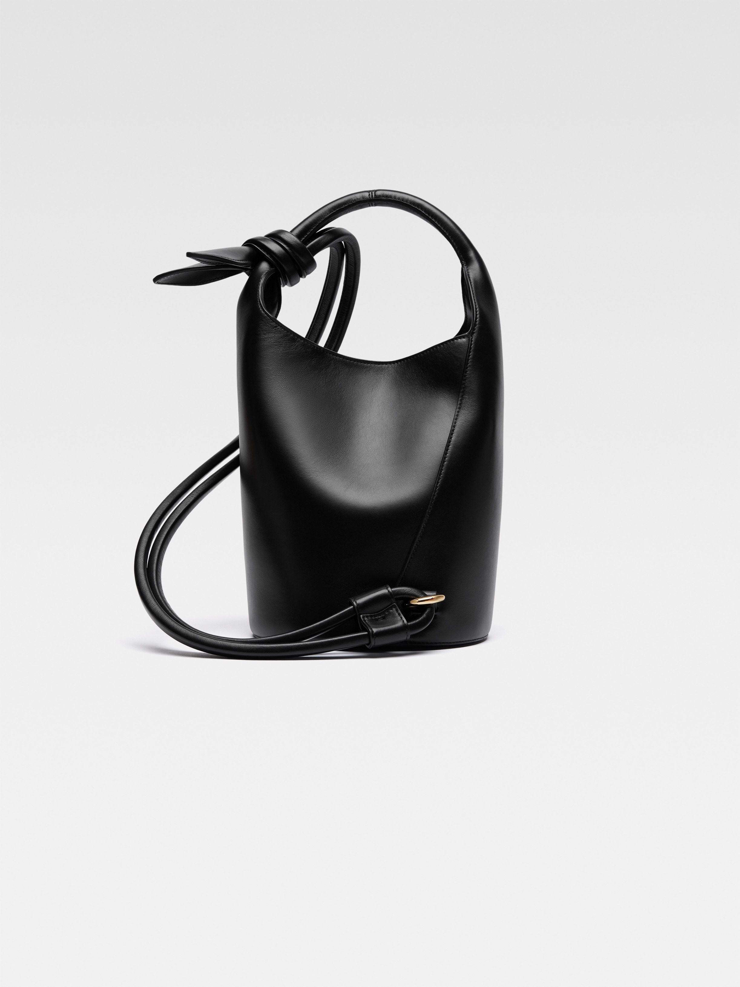 ★JACQUEMUS★LE PETIT TOURNI 245BA366 3173 990 JACQUEMUS Le petit Tourni | REVERSIBLE