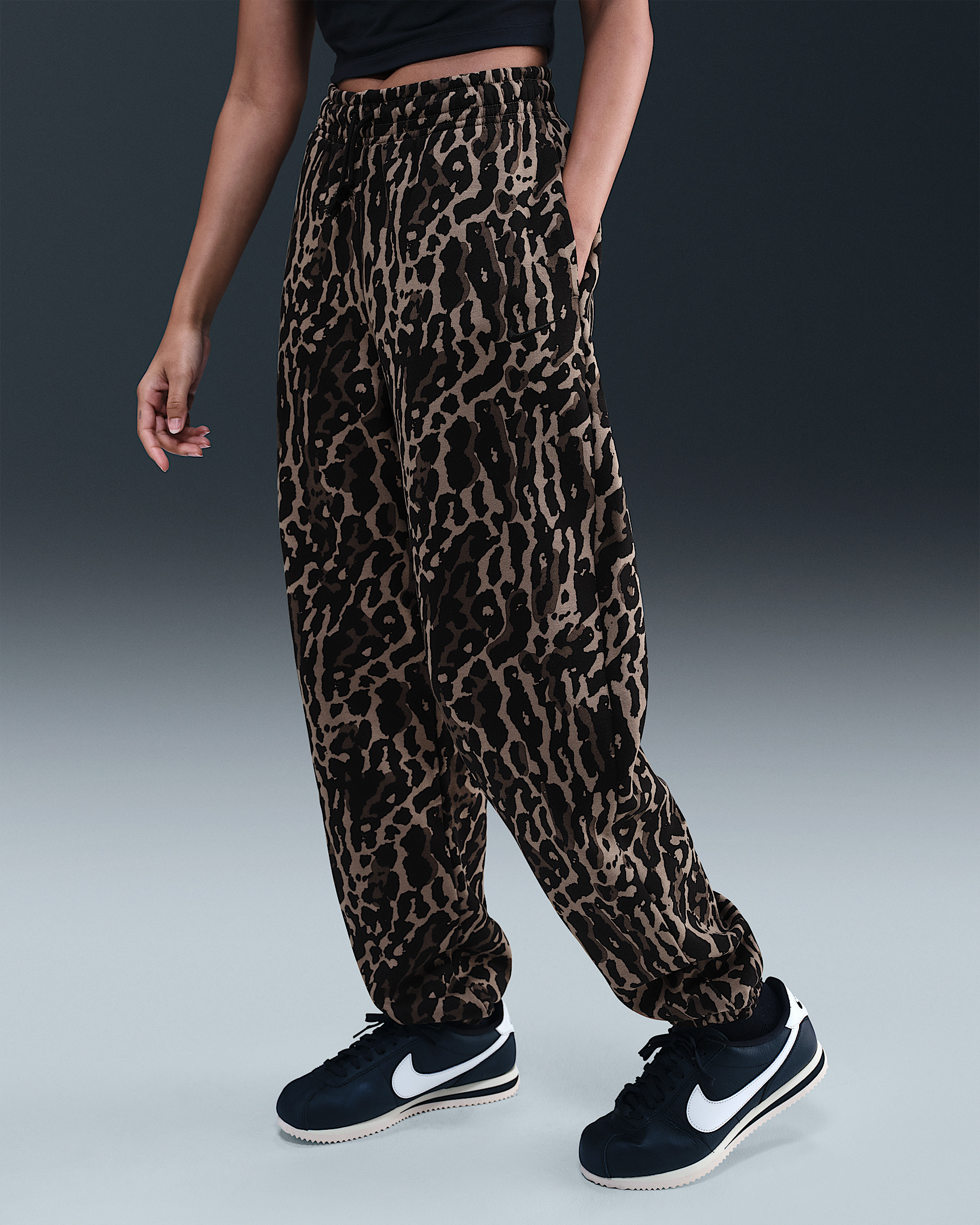 Nike Sportswear Phoenix Fleece Women's High-Waisted Oversized Printed Sweatpants - 2