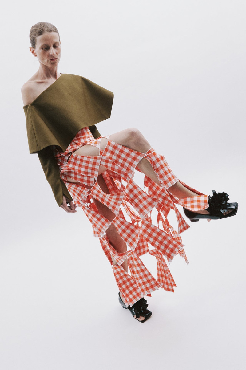 KNITTED MULTI TRAPEZE SKIRT RED WHITE GINGHAM 2