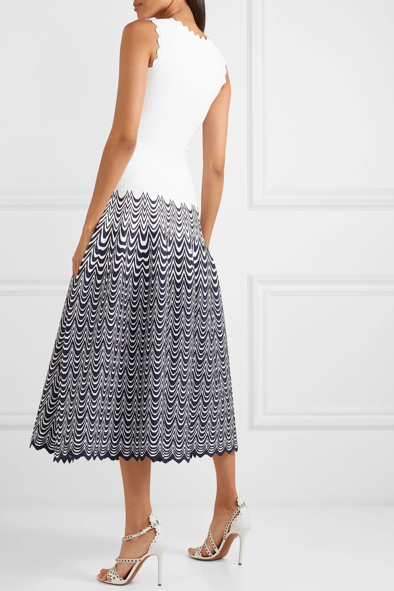 Scalloped jacquard-knit midi dress - 4