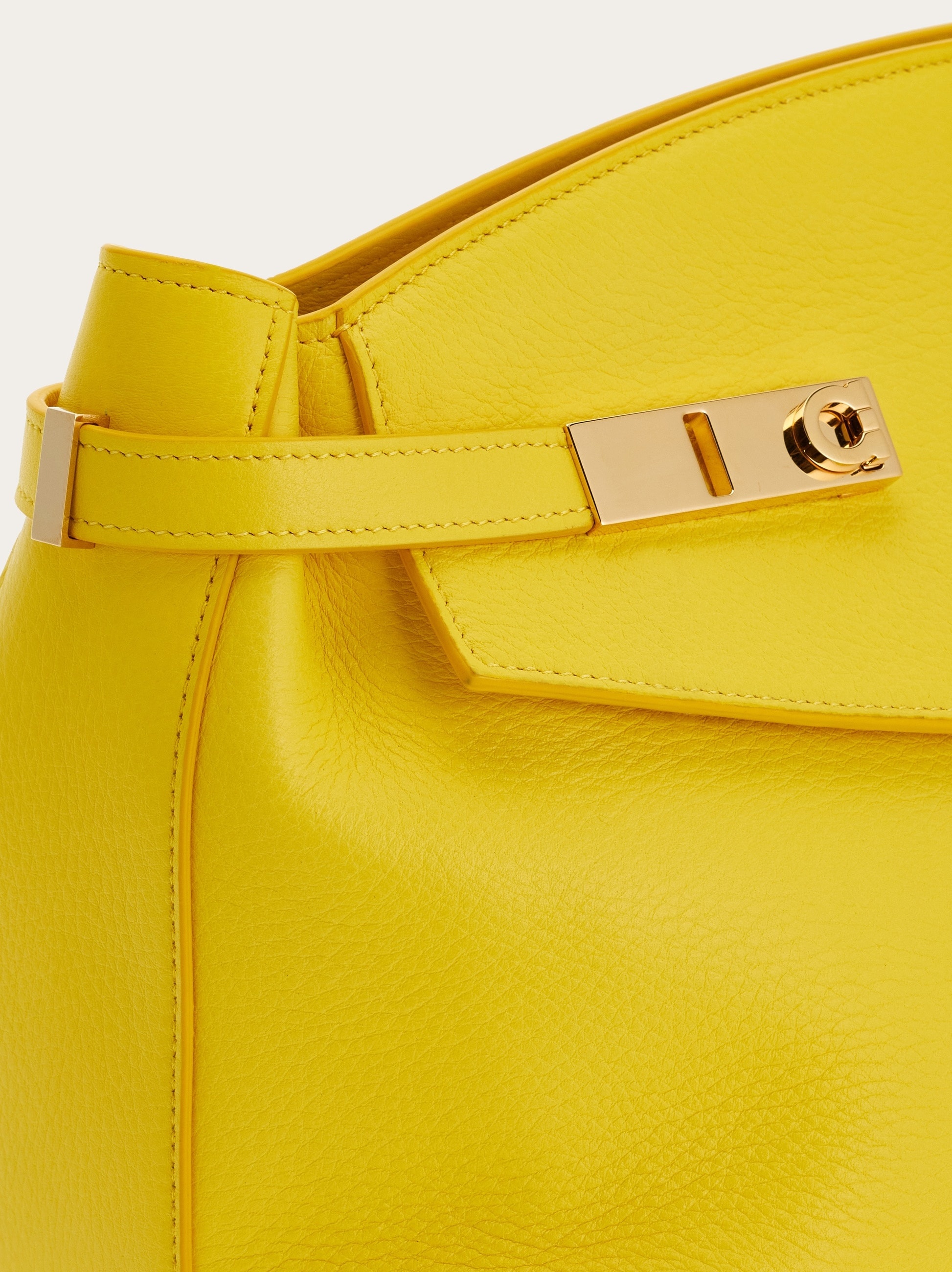Hug shoulder bag - 8