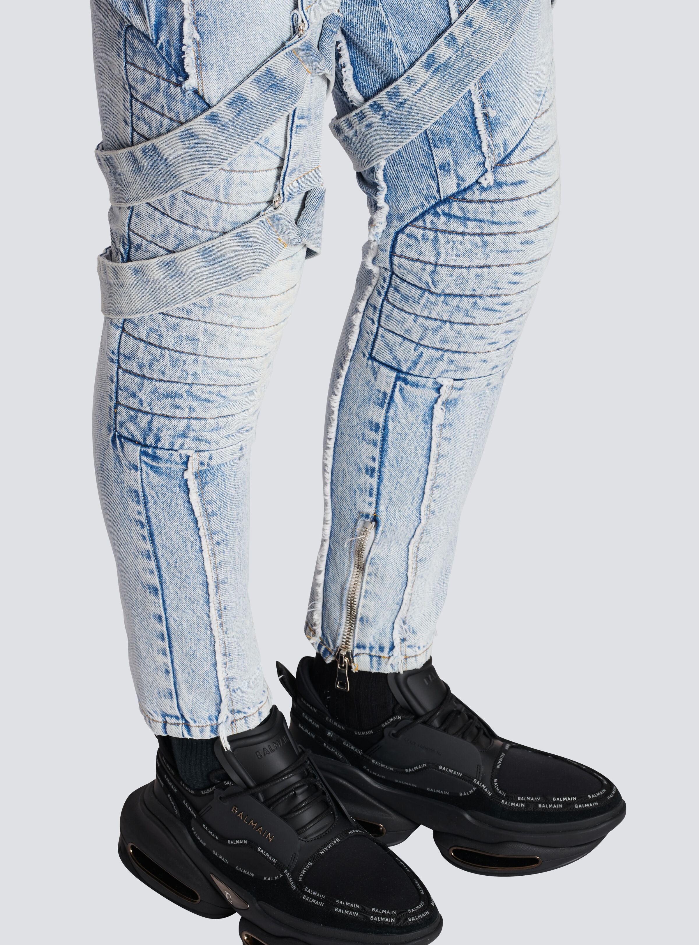 Cotton slim-fit jeans with straps - 7