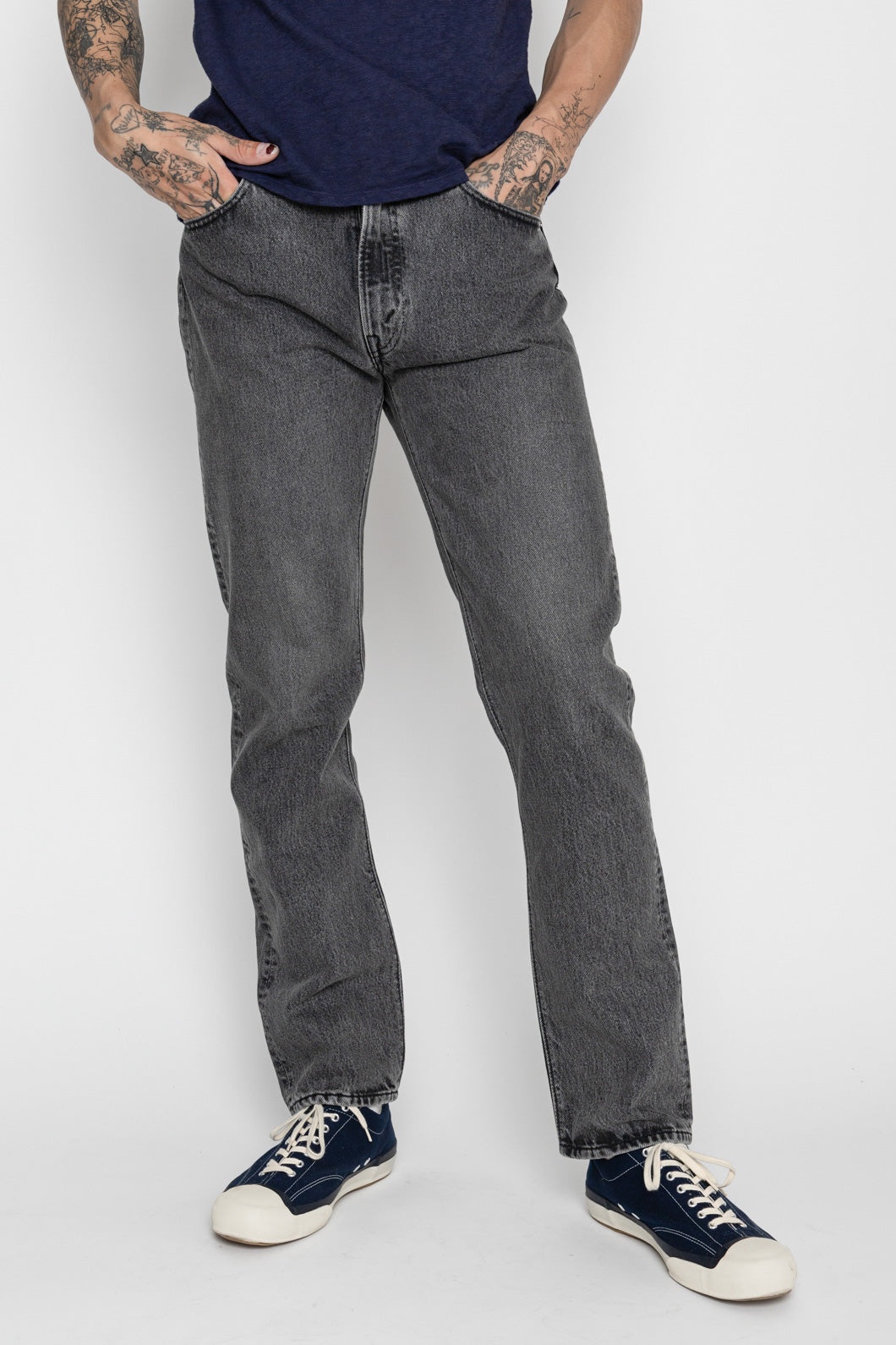 107 Ivy Fit Black Denim Stone Wash - 3