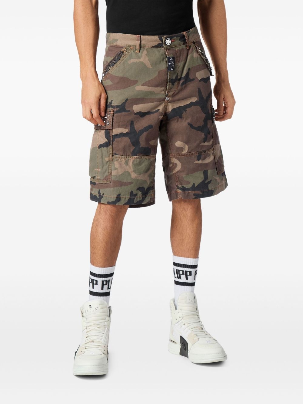 stud-embellished cargo shorts - 3