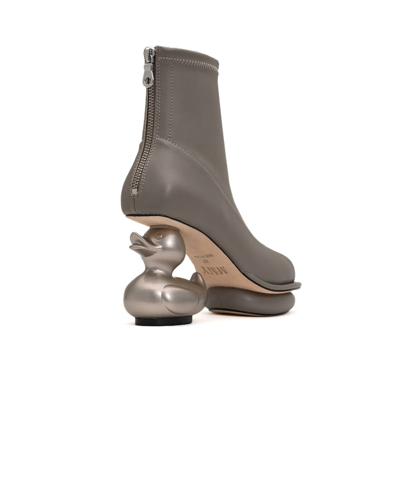 Duck Heel Boots 16