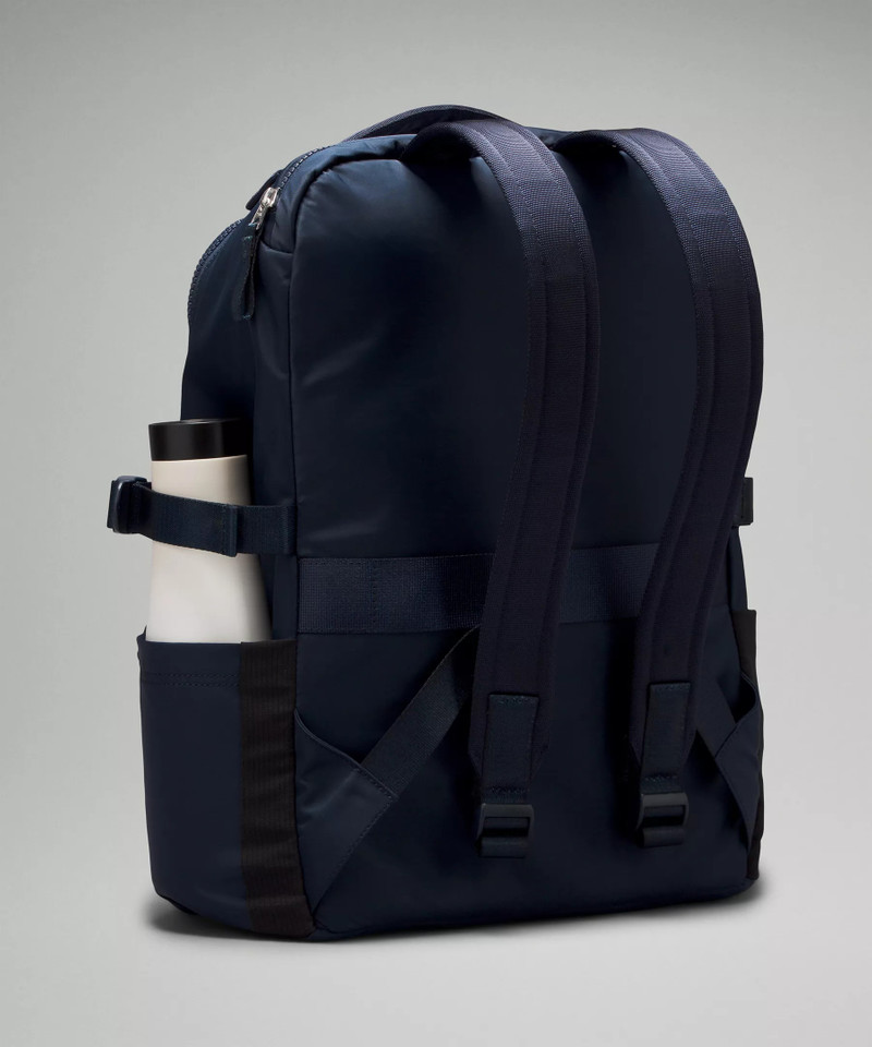 New Crew Backpack 22L 4