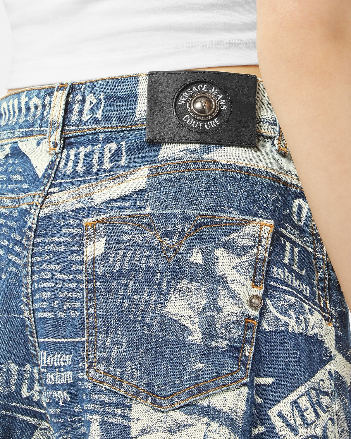 Magazine Denim Shorts - 3