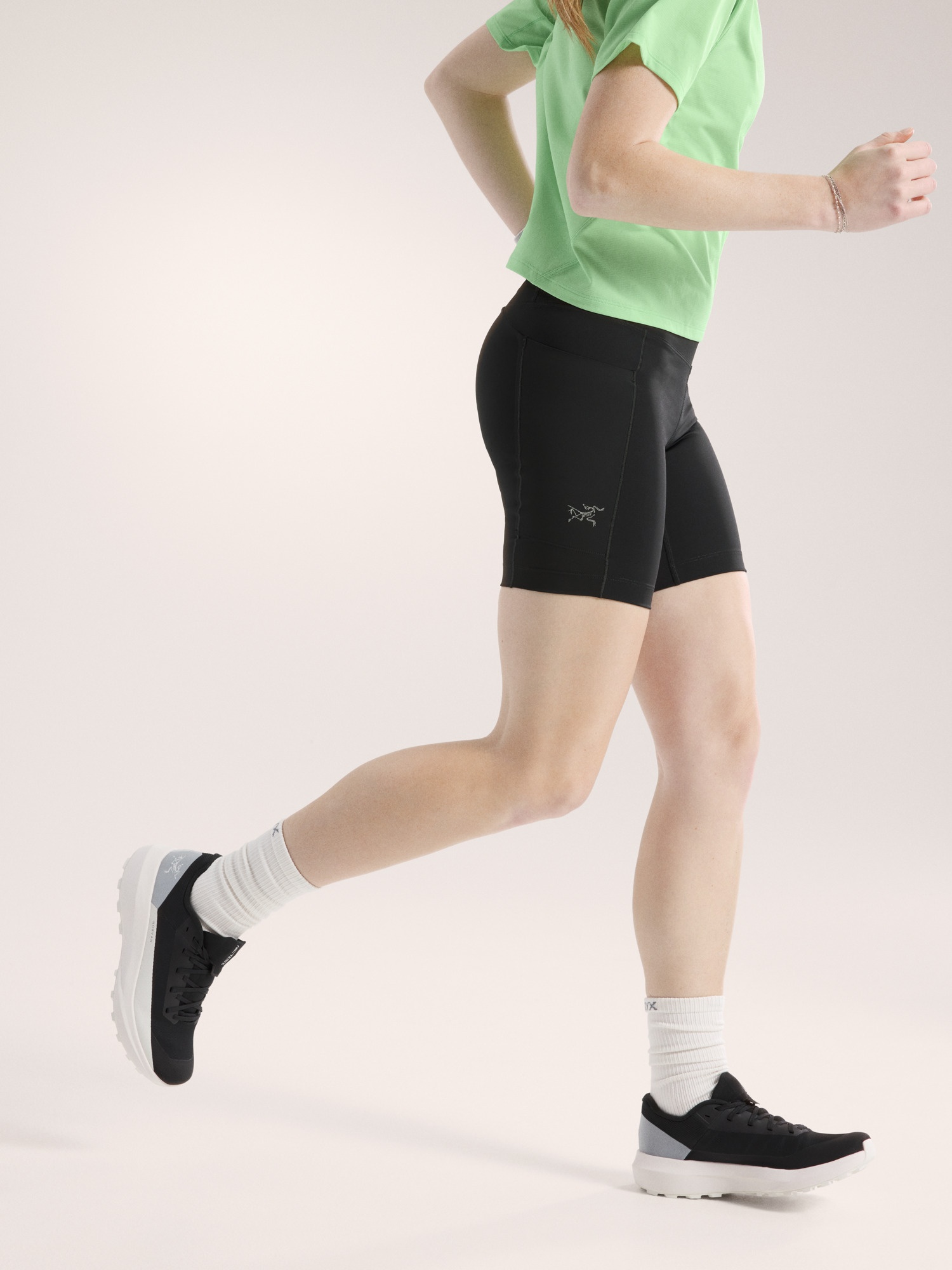 Essent High-Rise Utility Short 8" - 6