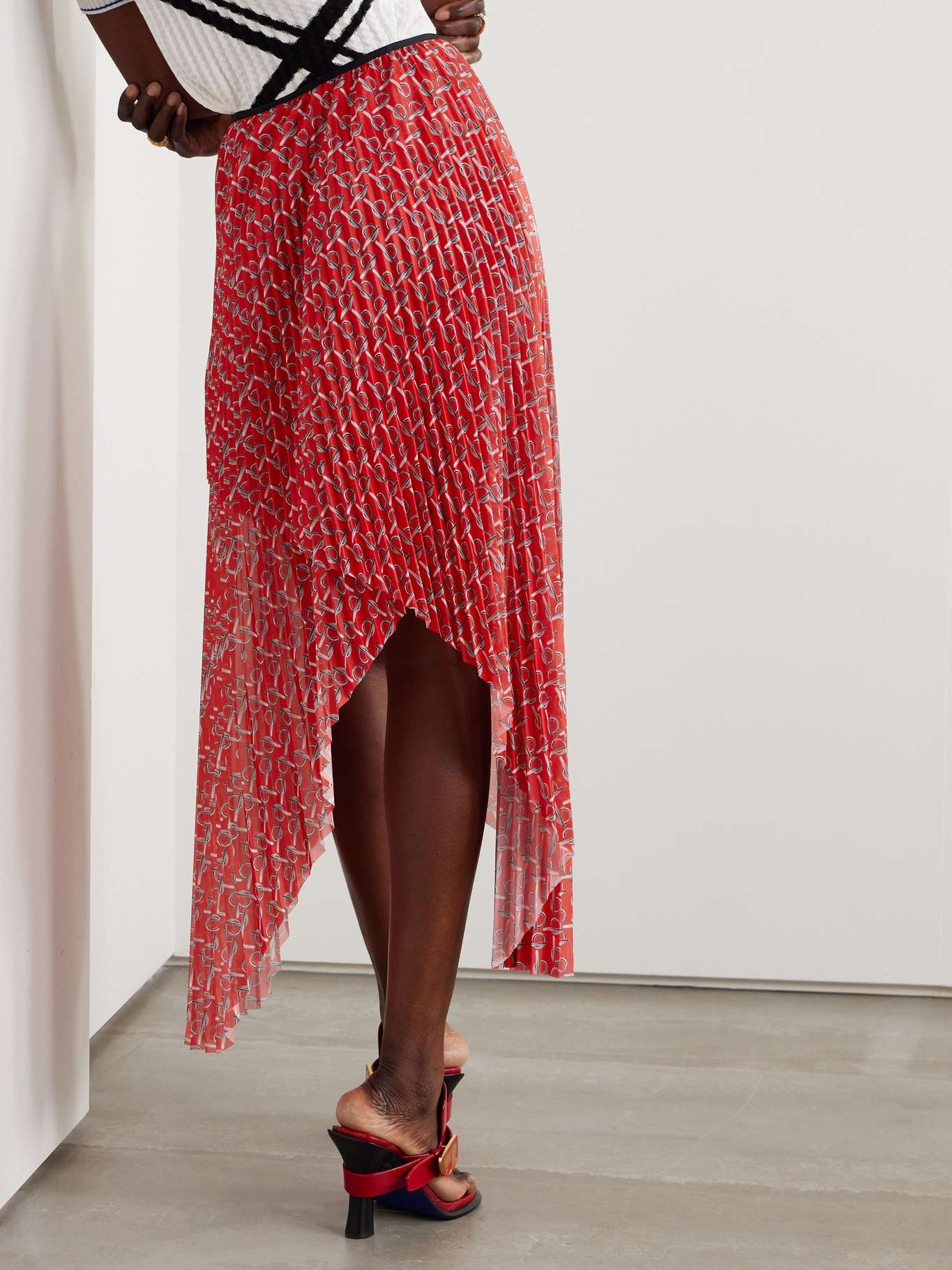 Asymmetric printed plissé-twill skirt - 4