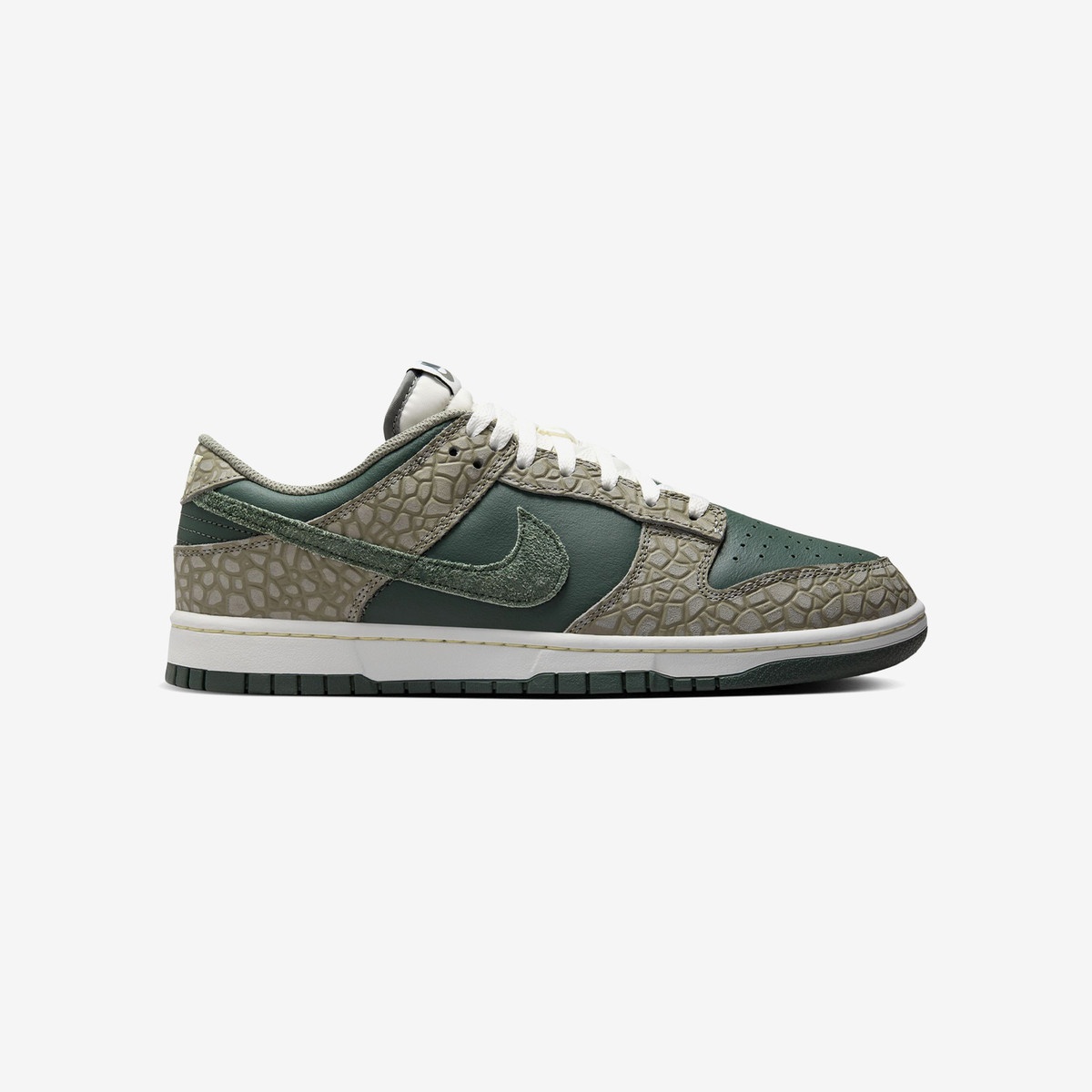 Dunk Low Retro PRM - 1