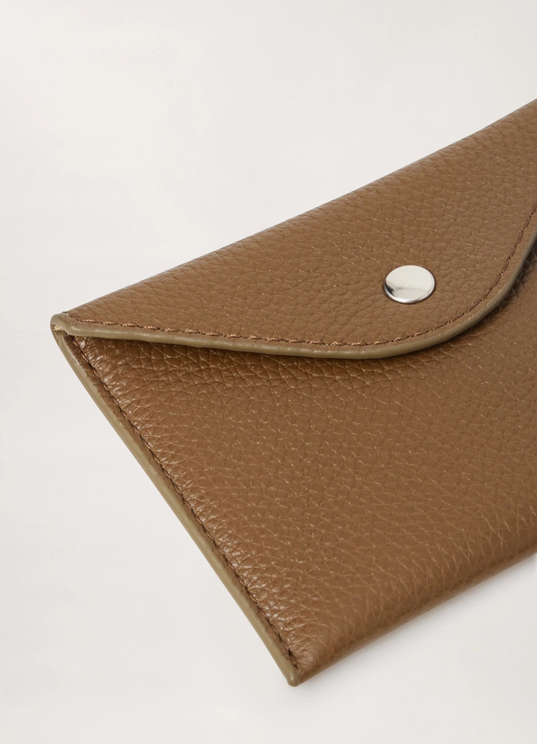 ENVELOPPE CARD HOLDER
SOFT GRAINED LEATHER - 3