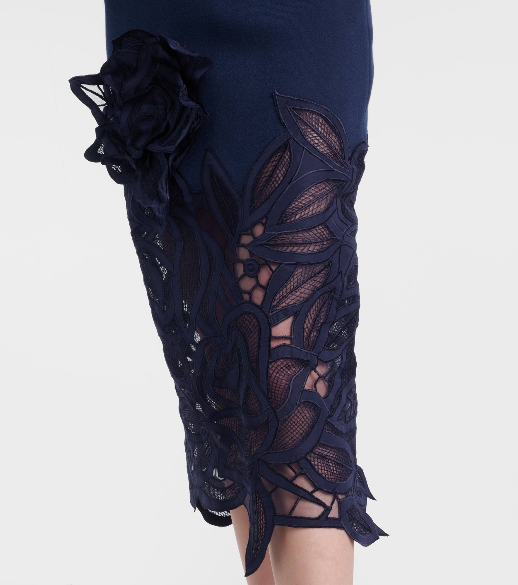 Floral-appliqué lace midi dress - 5