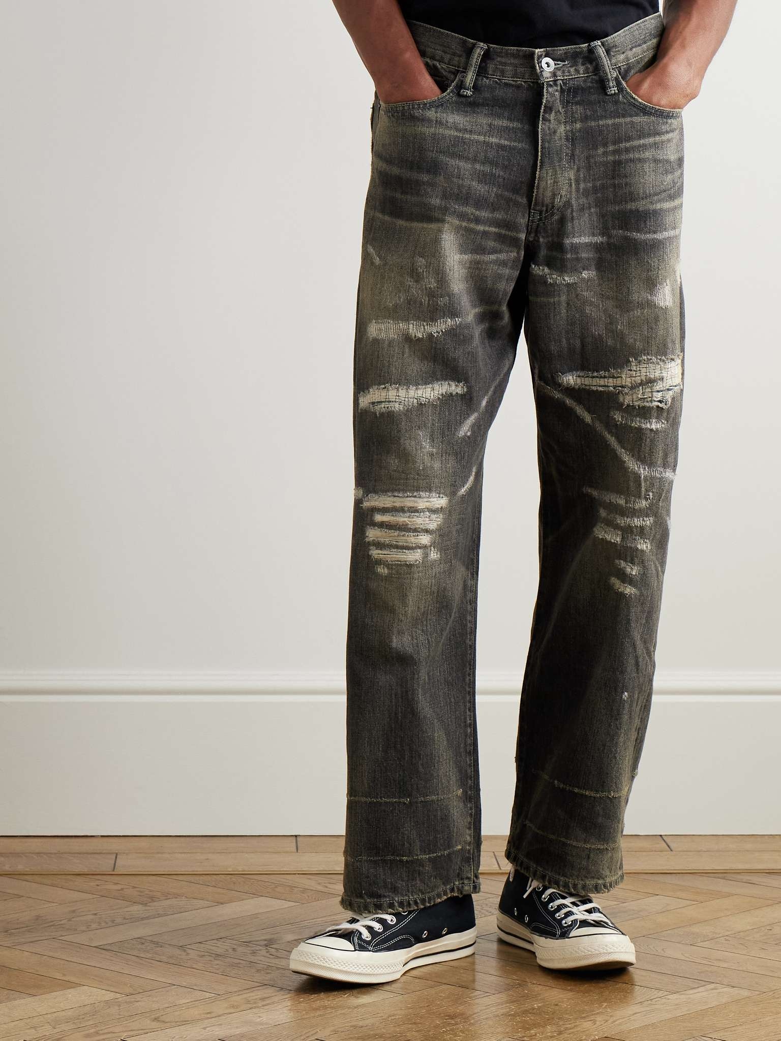 Wide-Leg Distressed Jeans - 4