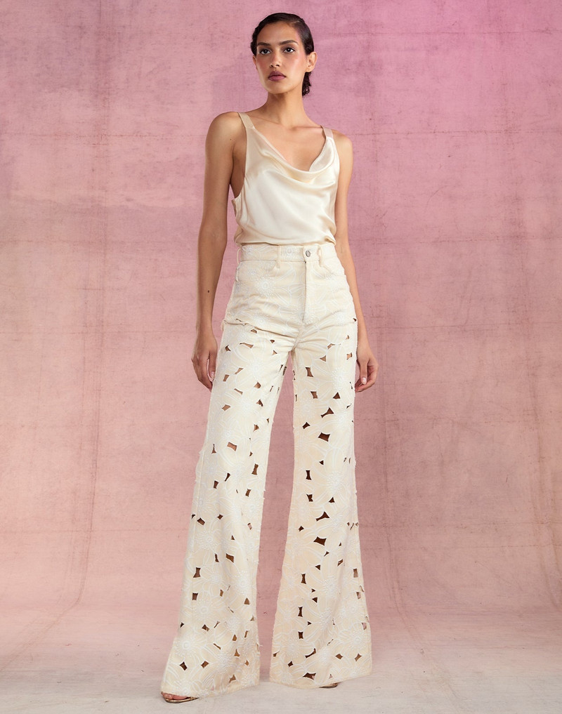 Flora Cutout Jeans 3