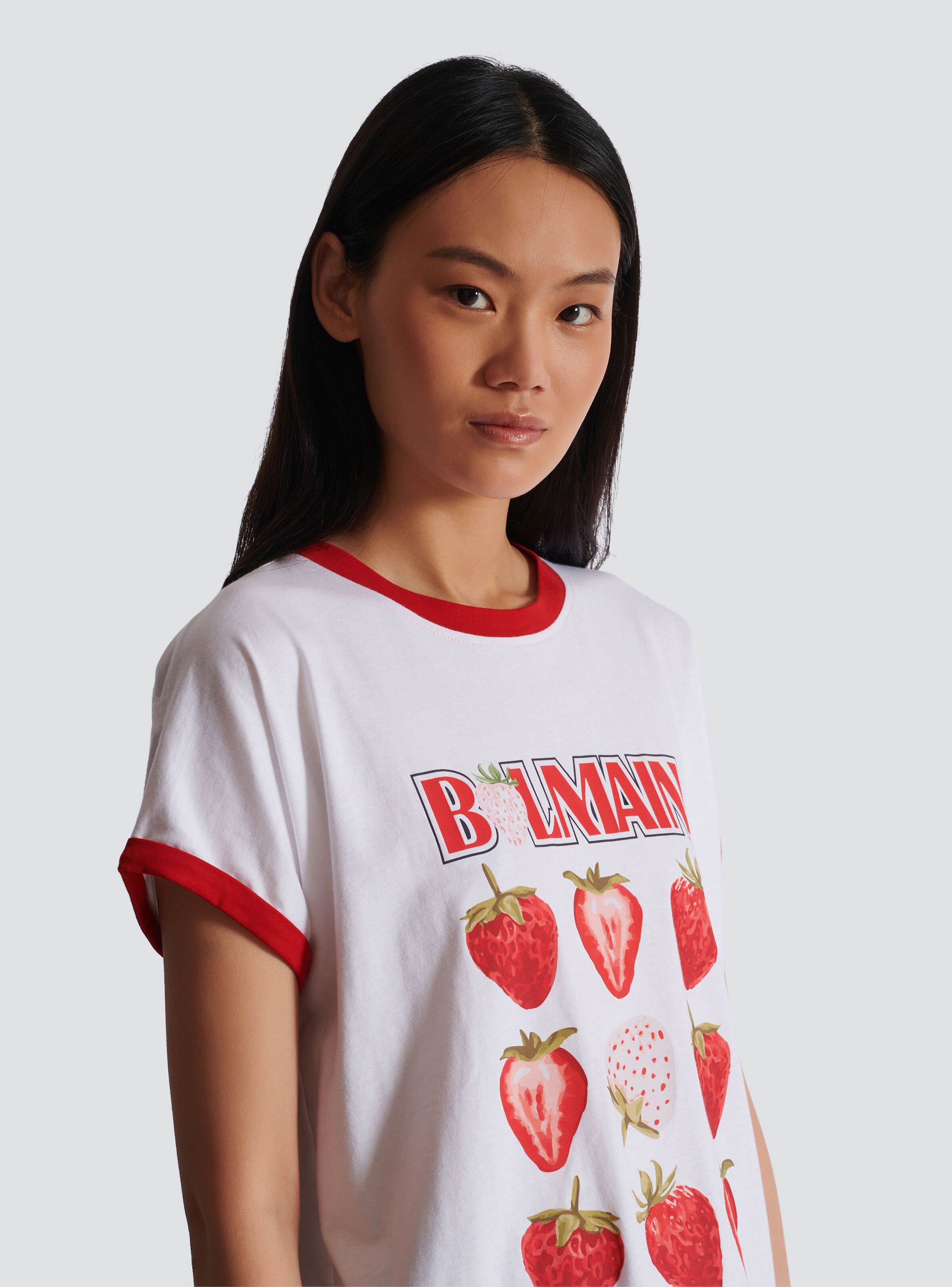 Two-tone T-shirt with Balmain Strawberry print - 7