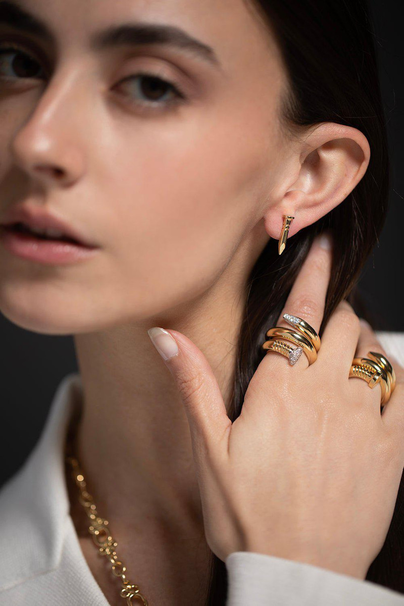 DAVID WEBB Polished Nail Stud Earrings outlook