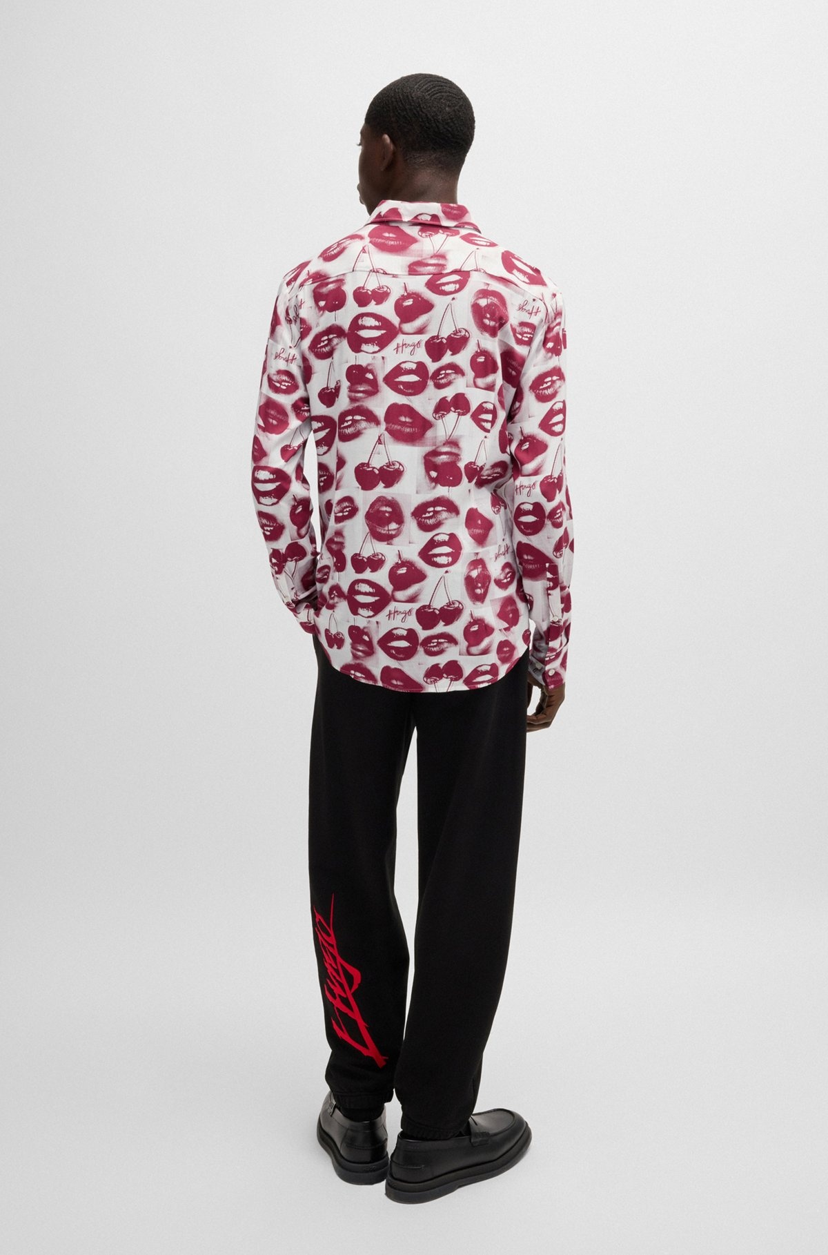 SLIM-FIT SHIRT WITH SEASONAL PRINT - 5