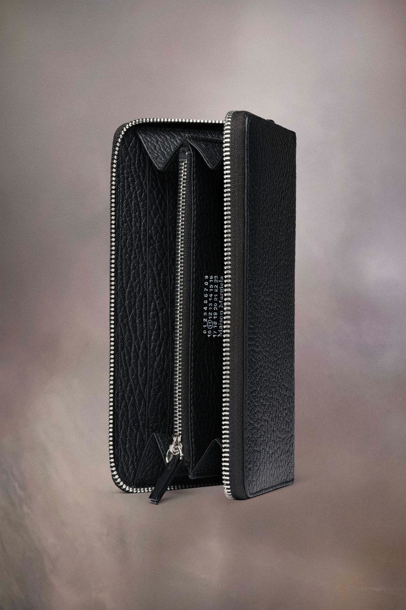 Maison Margiela Four stitches zip-around wallet outlook