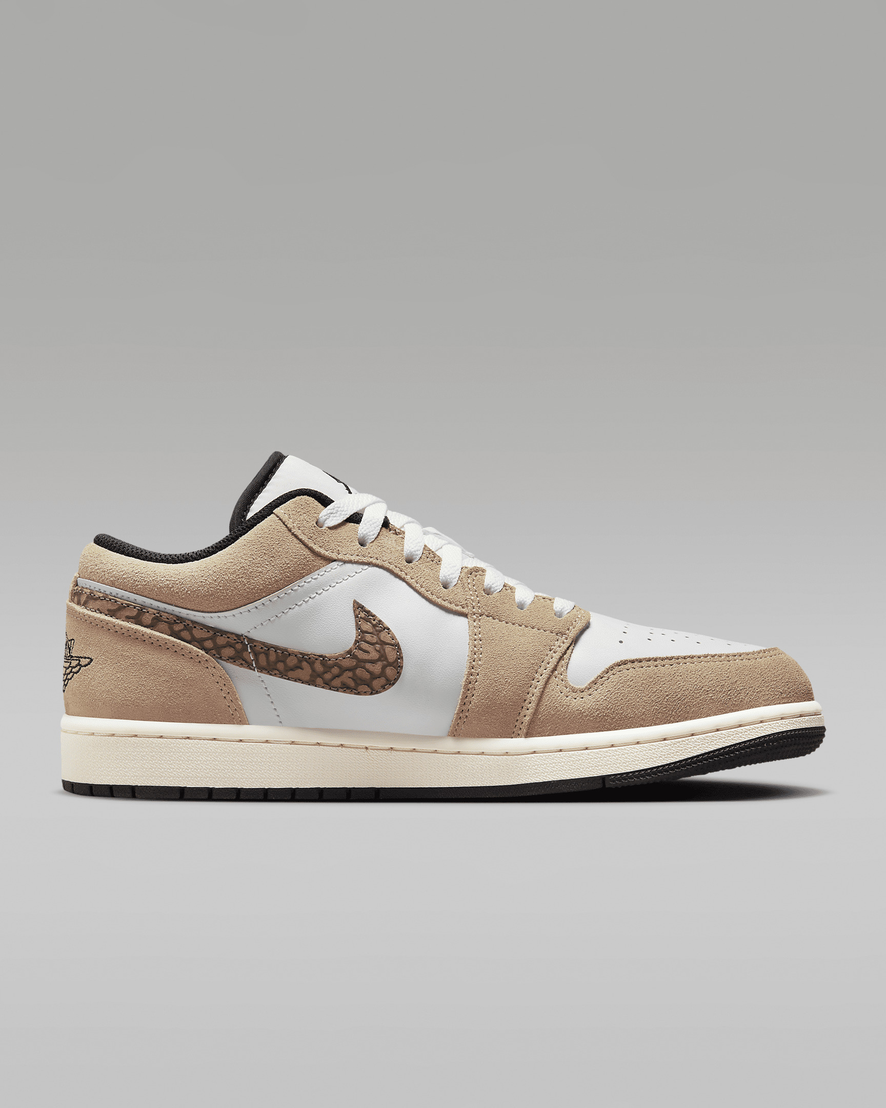 Air Jordan 1 Low SE Men's Shoes - 3