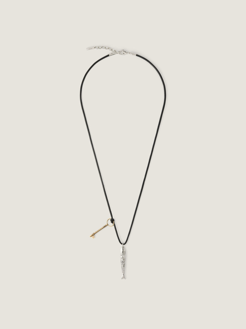 LUCKY CHARMS NECKLACE IN LEATHER AND METAL 3