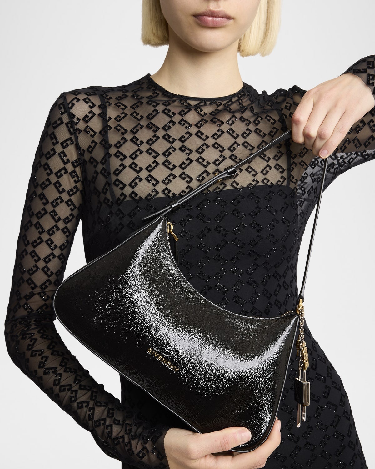 GIVENCHY(ジバンシィ)/関税送料込み SMALL LUCKY LOCK BAG Givenchy Small Lucky Lock Shoulder Bag | Silver | FARFETCH