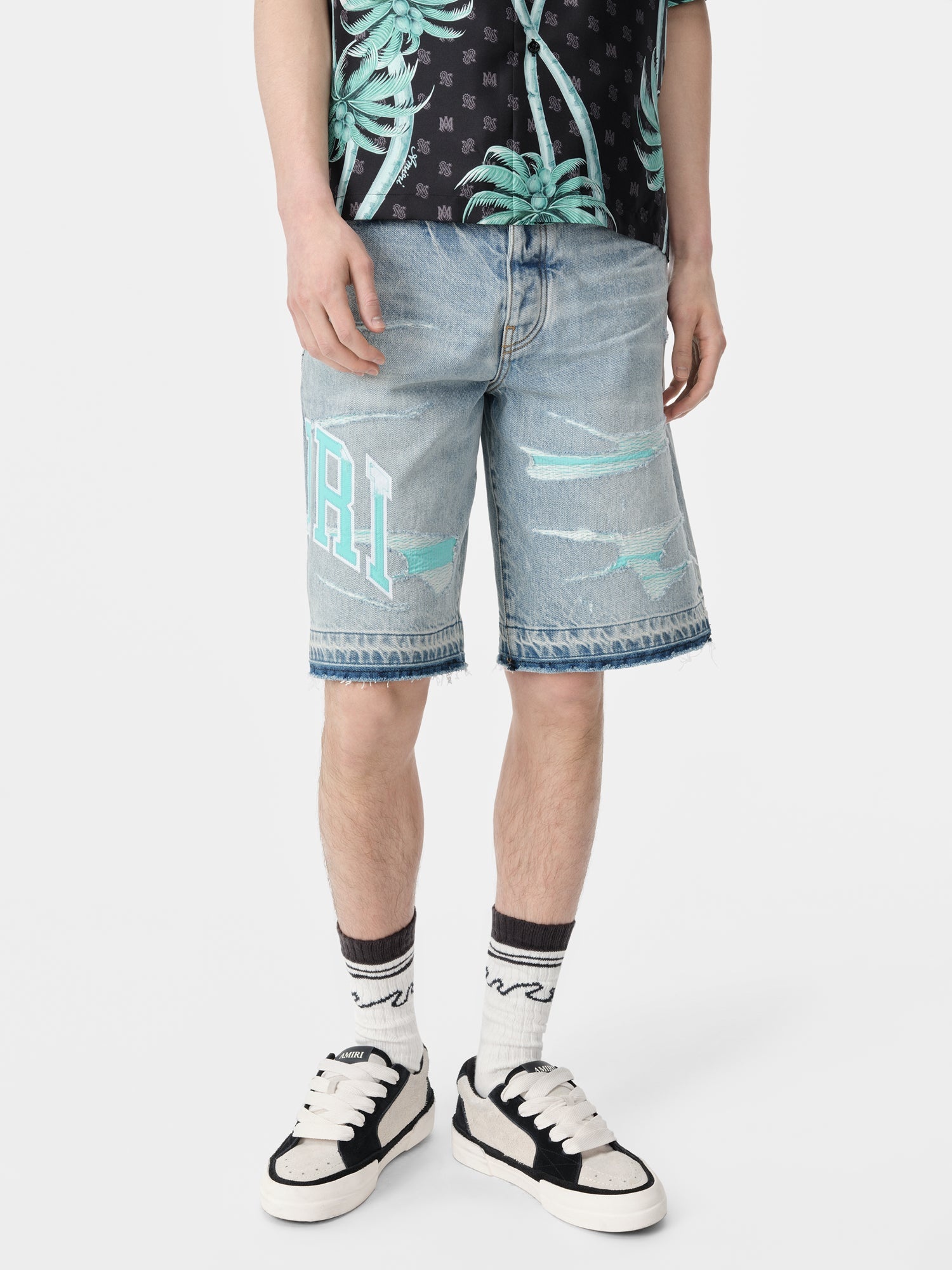VARSITY LOGO REPAIR SHORT - 3