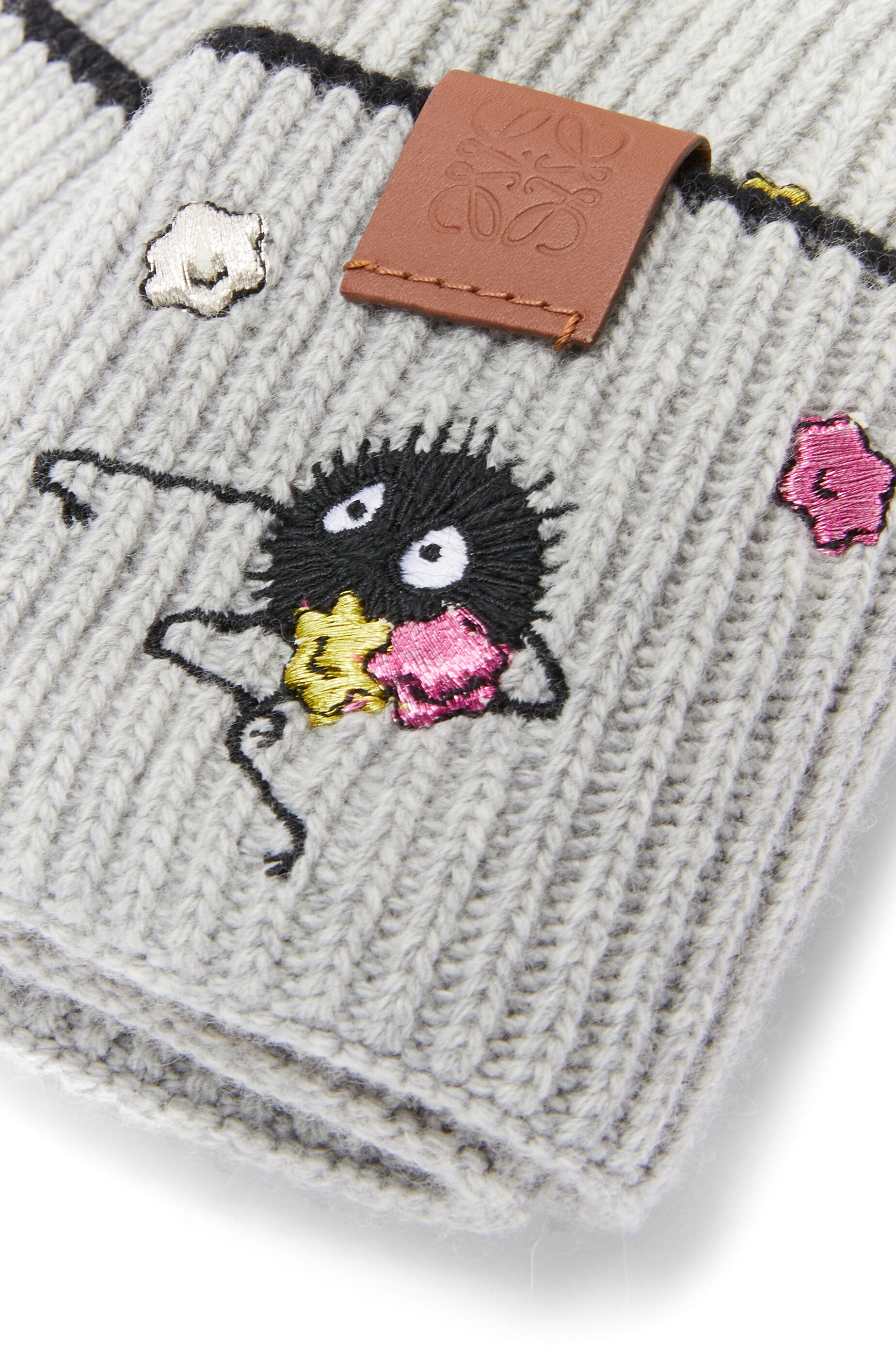 Susuwatari beanie hat in wool - 5