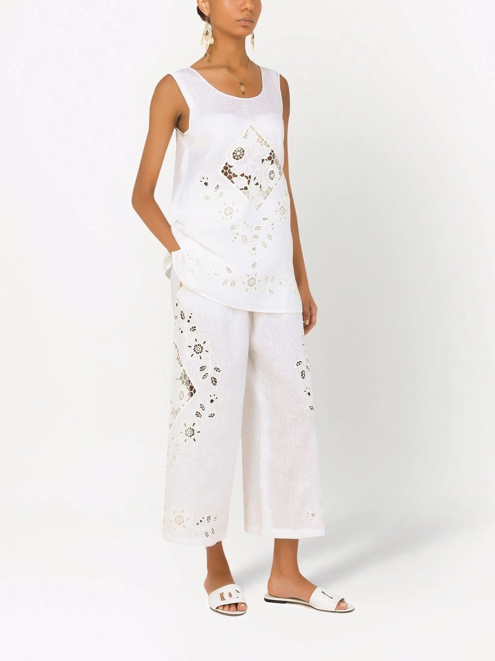 cropped floral-embroidered trousers - 2