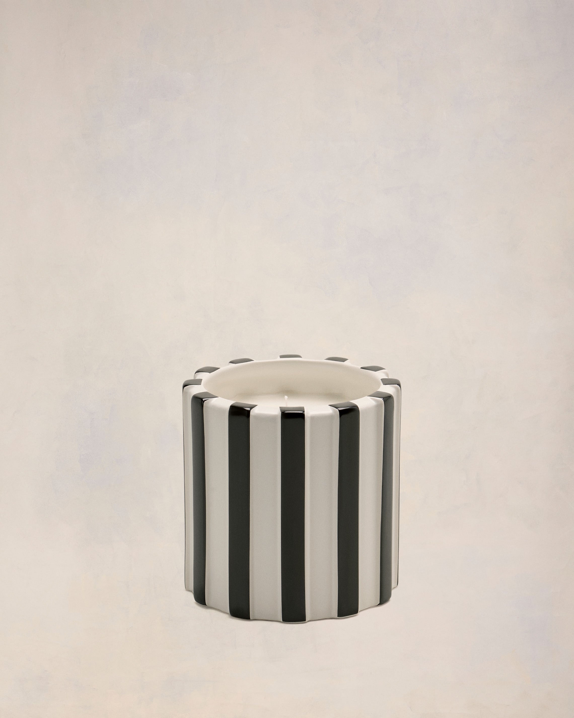 AMI SIGNATURE STRIPES CANDLE - 1