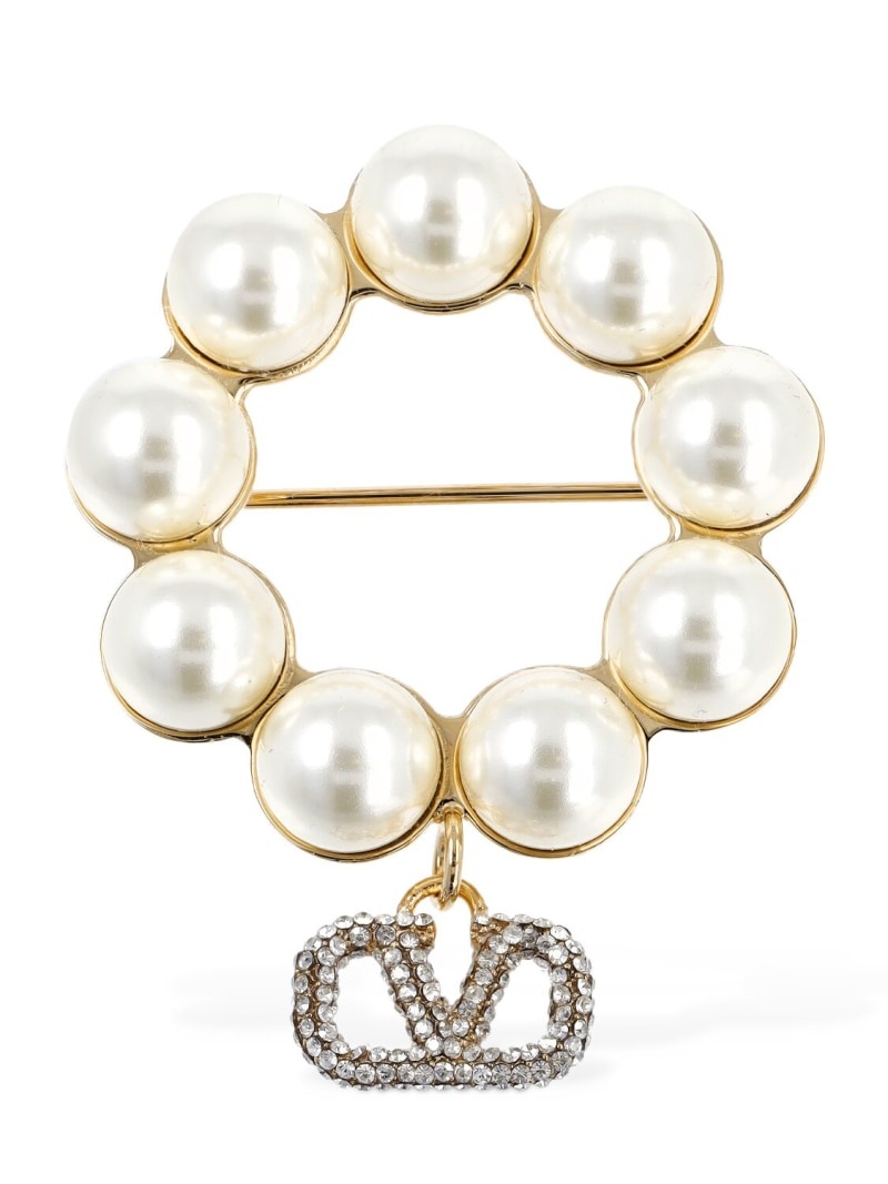 V Logo Signature faux pearl brooch - 1