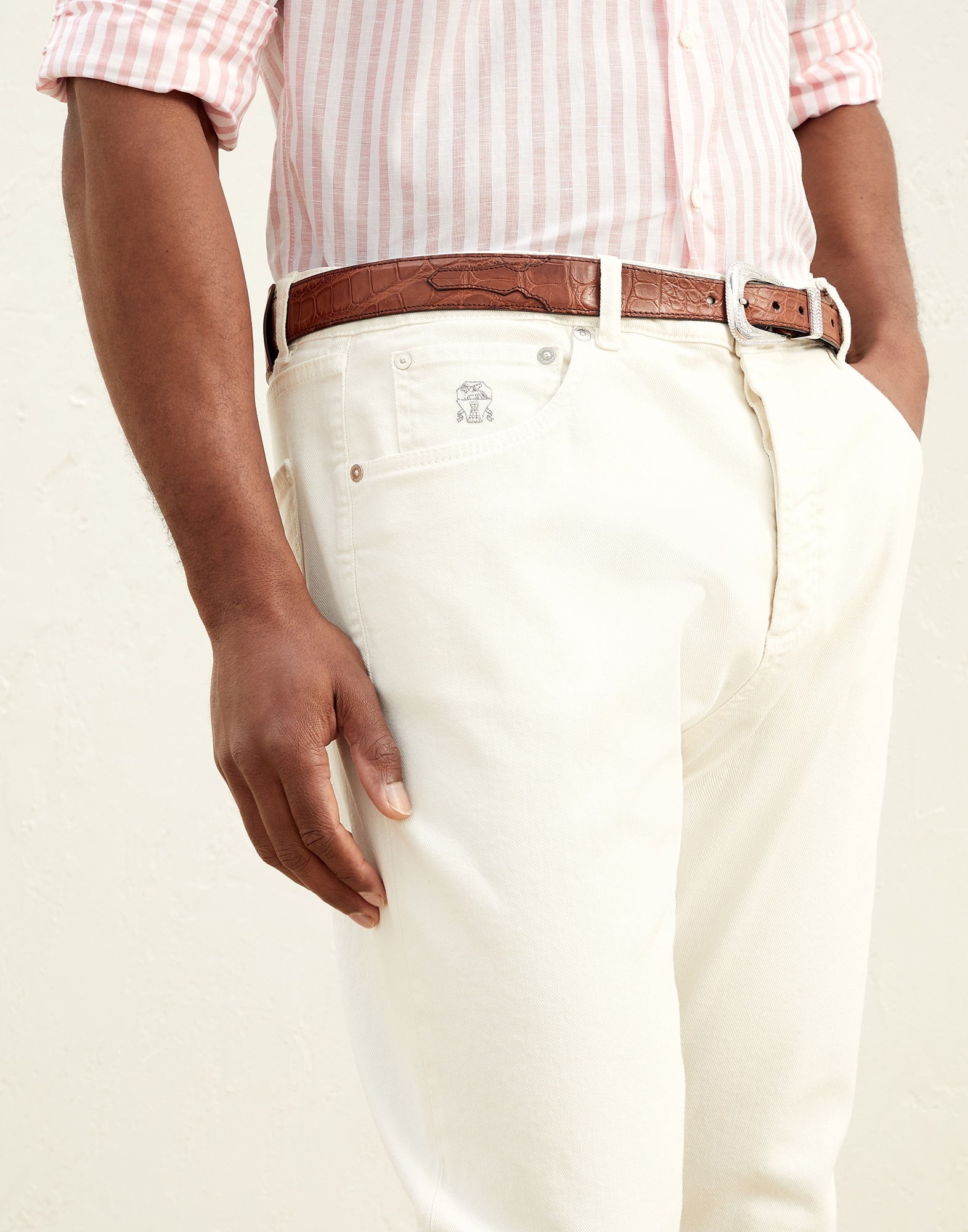 Dyed comfort denim leisure fit five-pocket trousers - 3