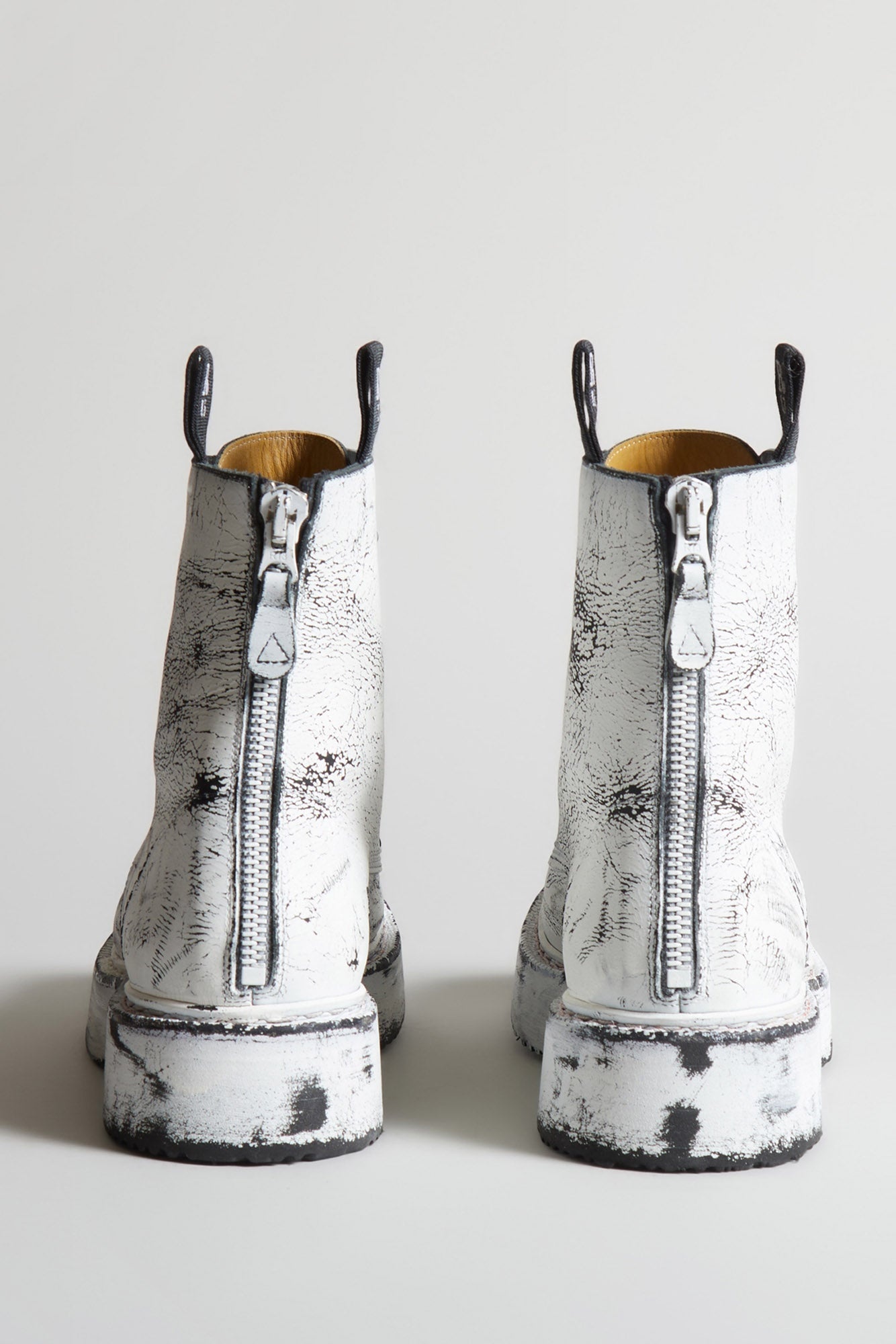 SINGLE STACK BOOT - PAINTED WHITE - 3
