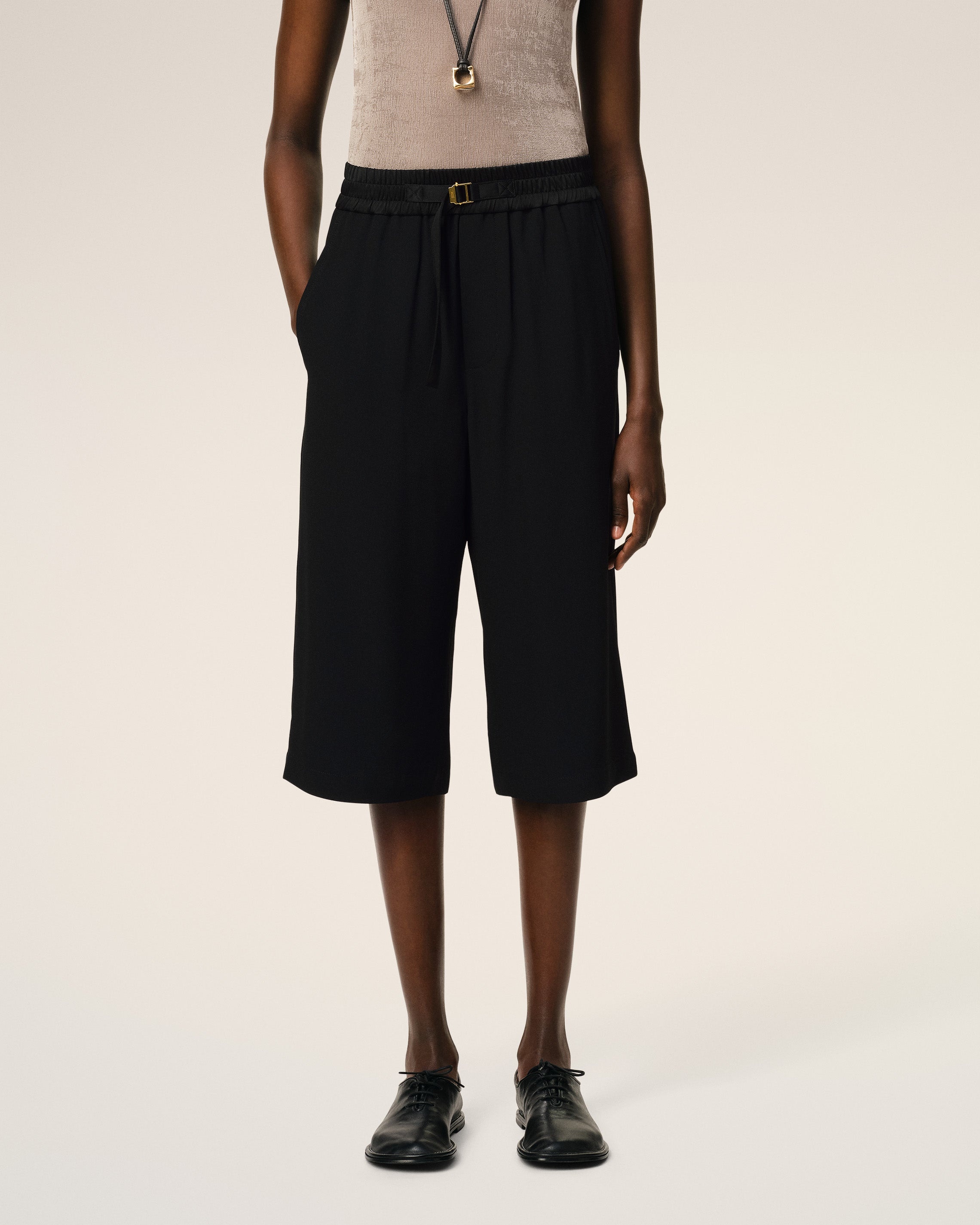 BLACK LARGE FIT ELASTICATED SHORT - 1