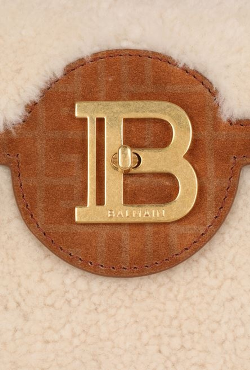 Capsule After ski - Camel and ecru shearling and suede B-Buzz 23 bag 8