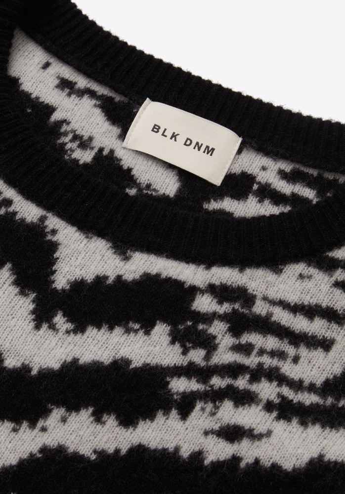 SWEATER 03 ZEBRA JAQCUARD - 5