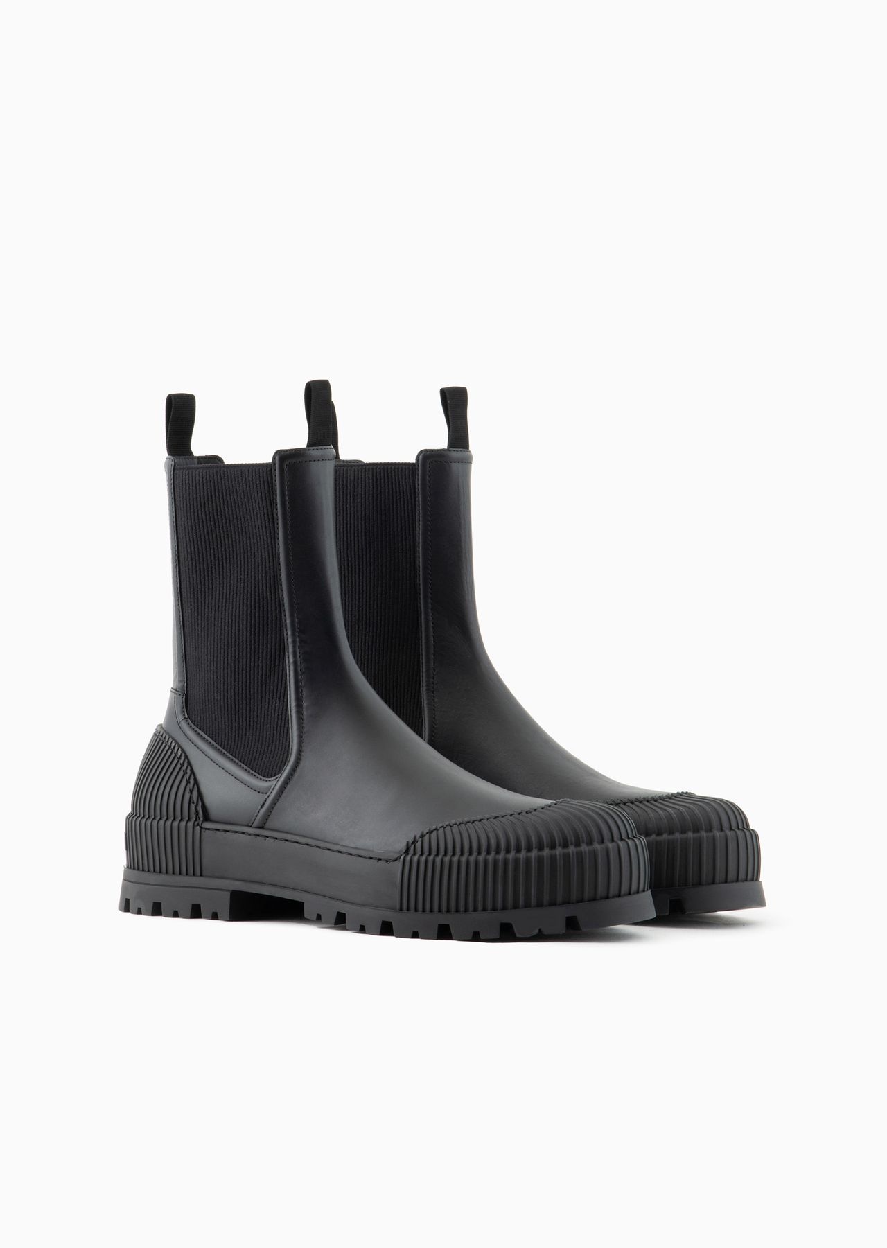 Leather Beatle boots with rubber toe and sole - 2