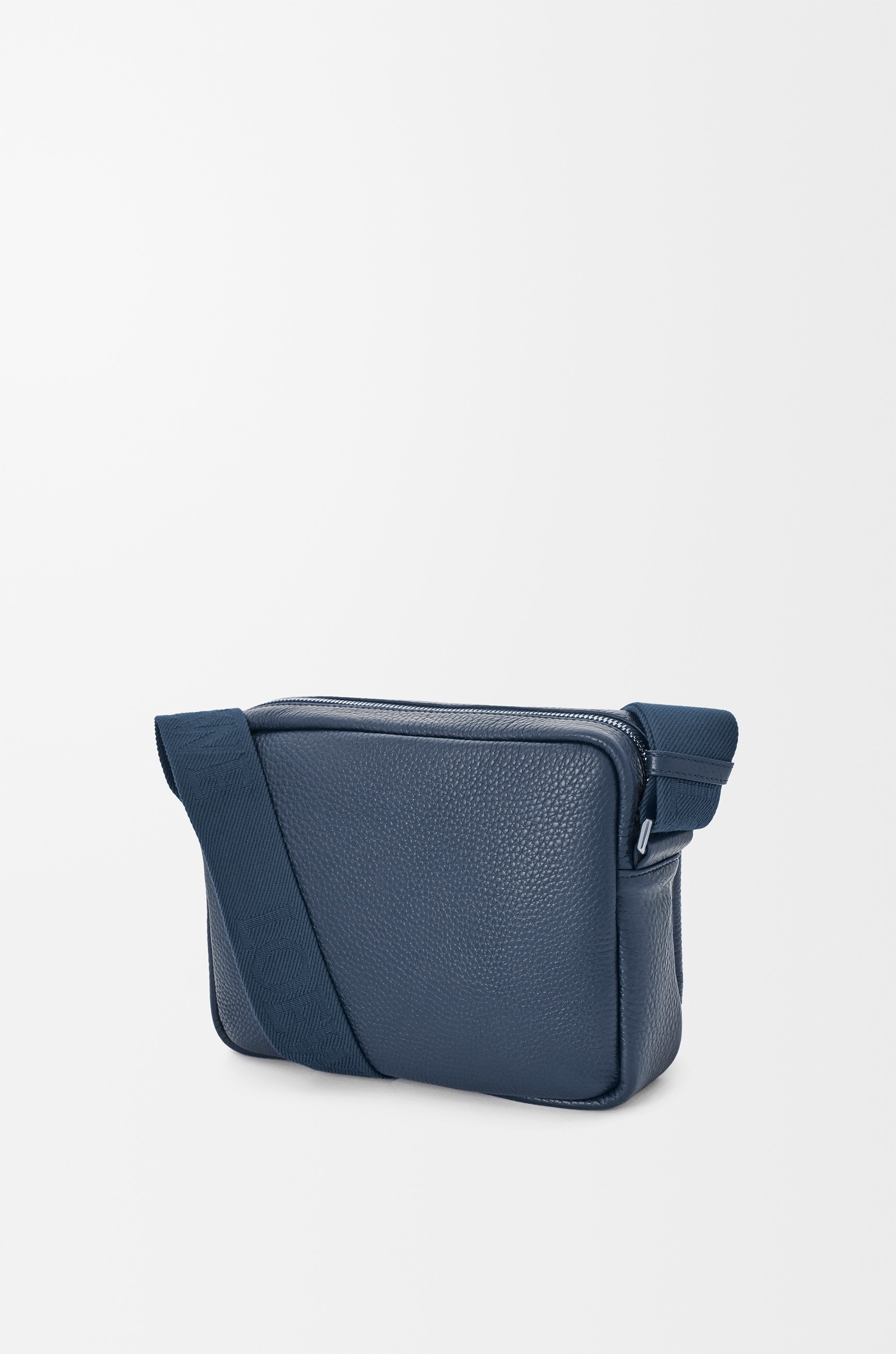 Medium Pebble messenger bag in supple grained calfskin - 2
