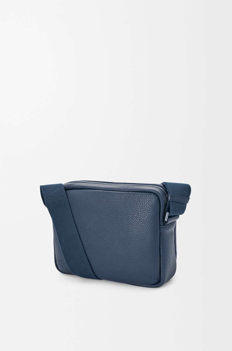 Loewe Medium Pebble messenger bag in supple grained calfskin outlook