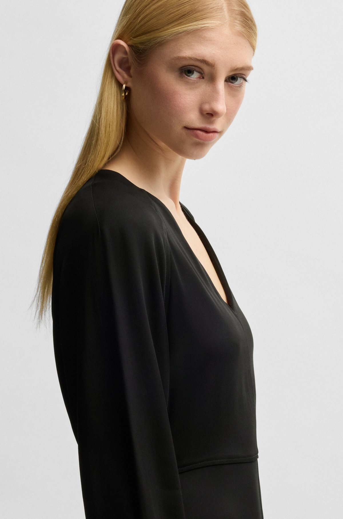 V-NECK DRESS WITH BUTTON CUFFS - 6
