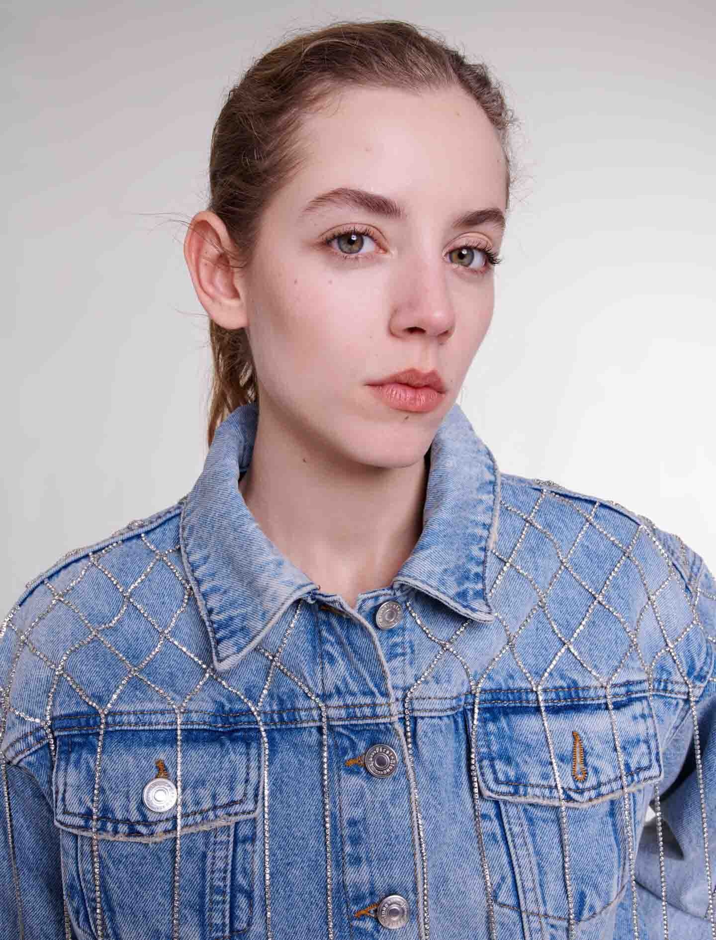 Denim jacket with rhinestones - 6